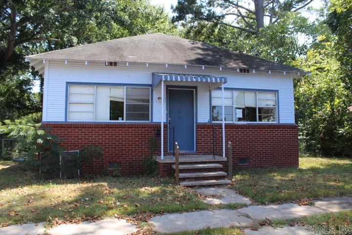 307 E Holly Street Property Photo 2
