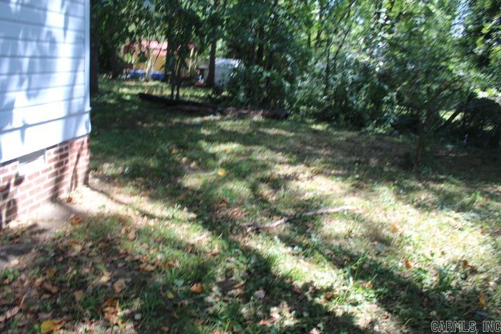 307 E Holly Street Property Photo 9