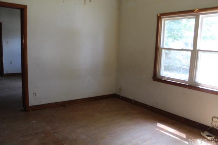 307 E Holly Street Property Photo 17