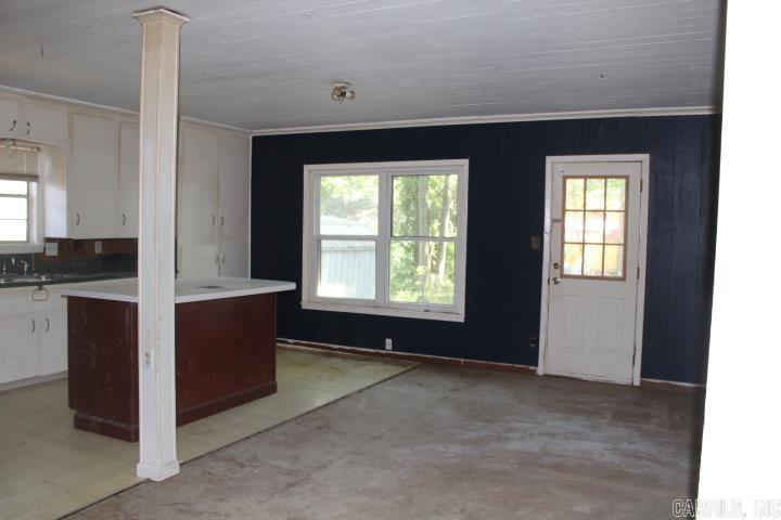 307 E Holly Street Property Photo 23