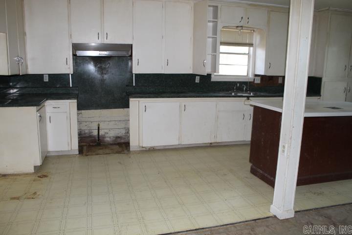 307 E Holly Street Property Photo 26