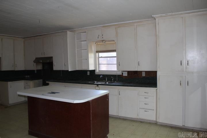 307 E Holly Street Property Photo 27
