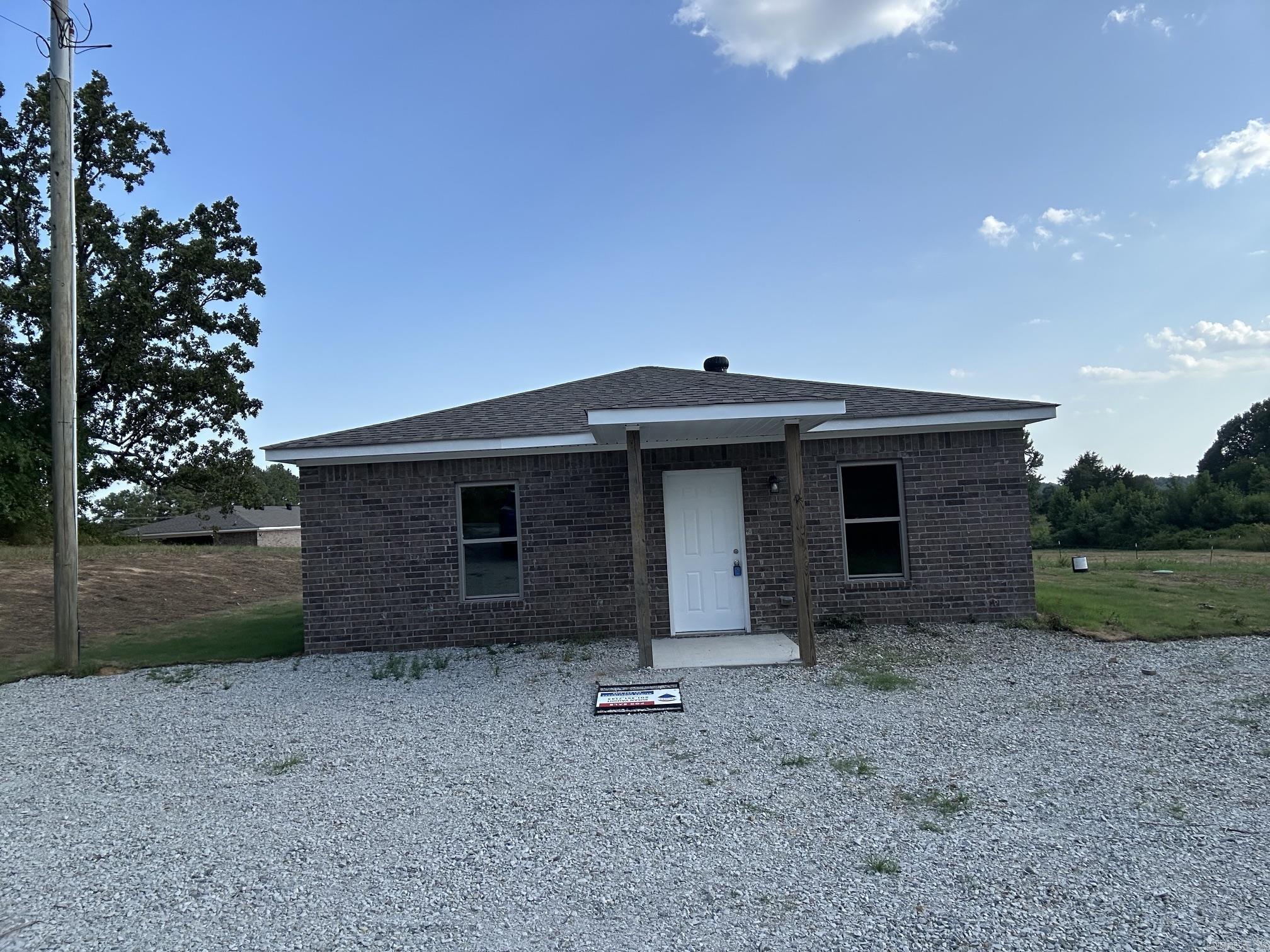 181 Romance Rd Property Photo 1