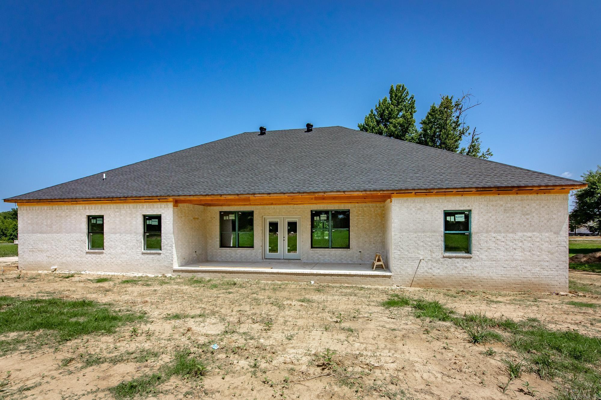 11 Tracer Trail Property Photo 3