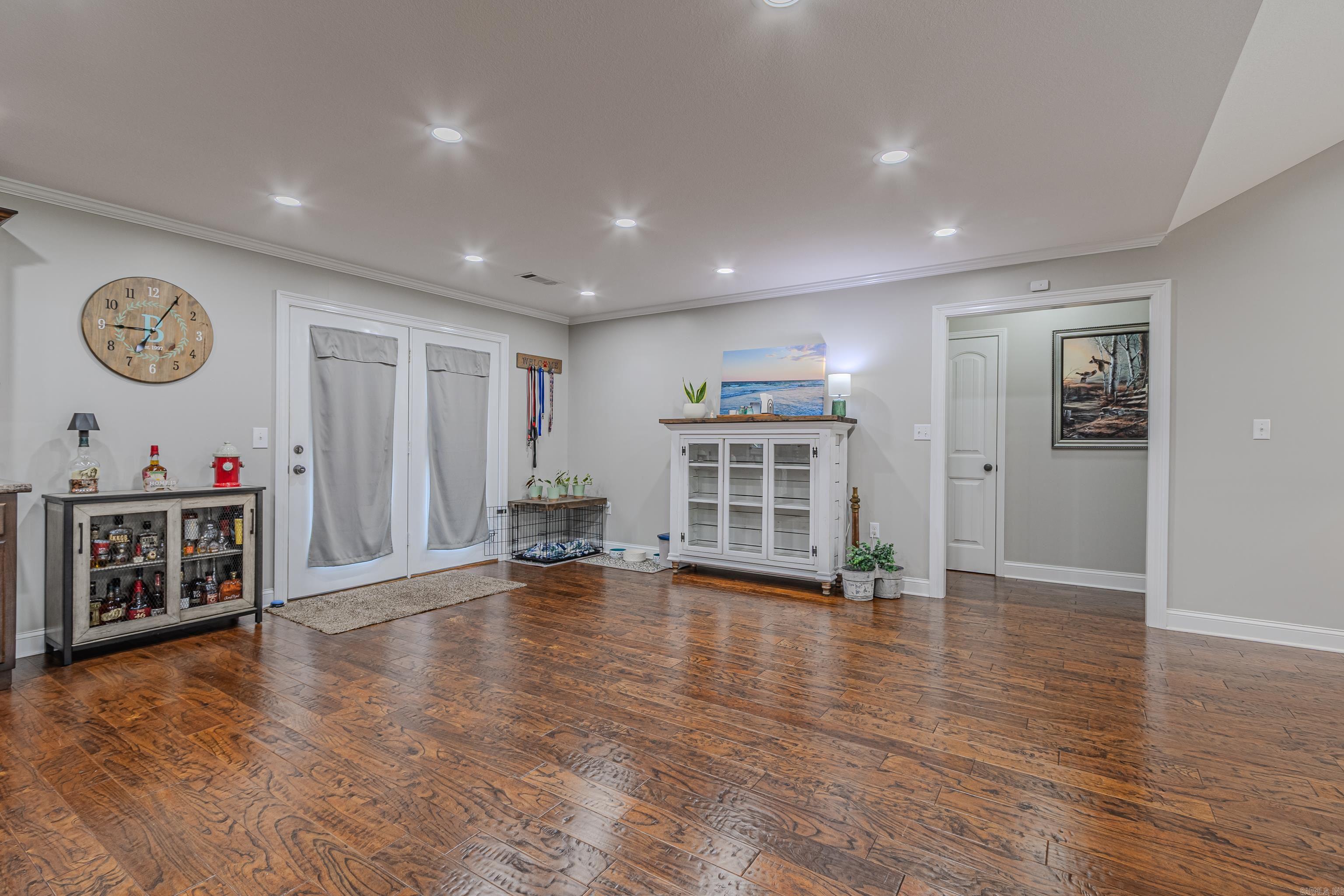 4402 Ridgefield Property Photo 9