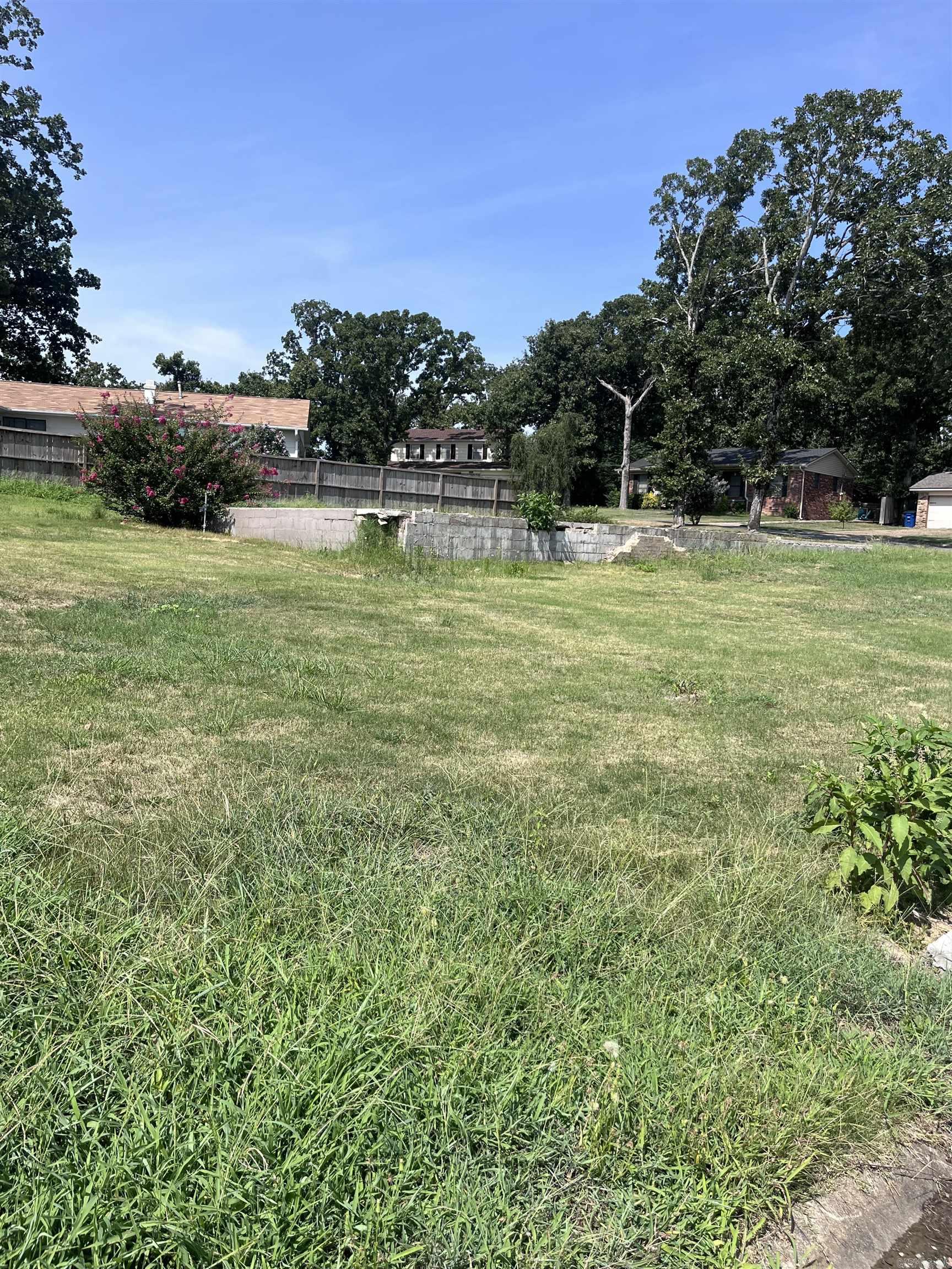 1800 Saratoga Property Photo 3