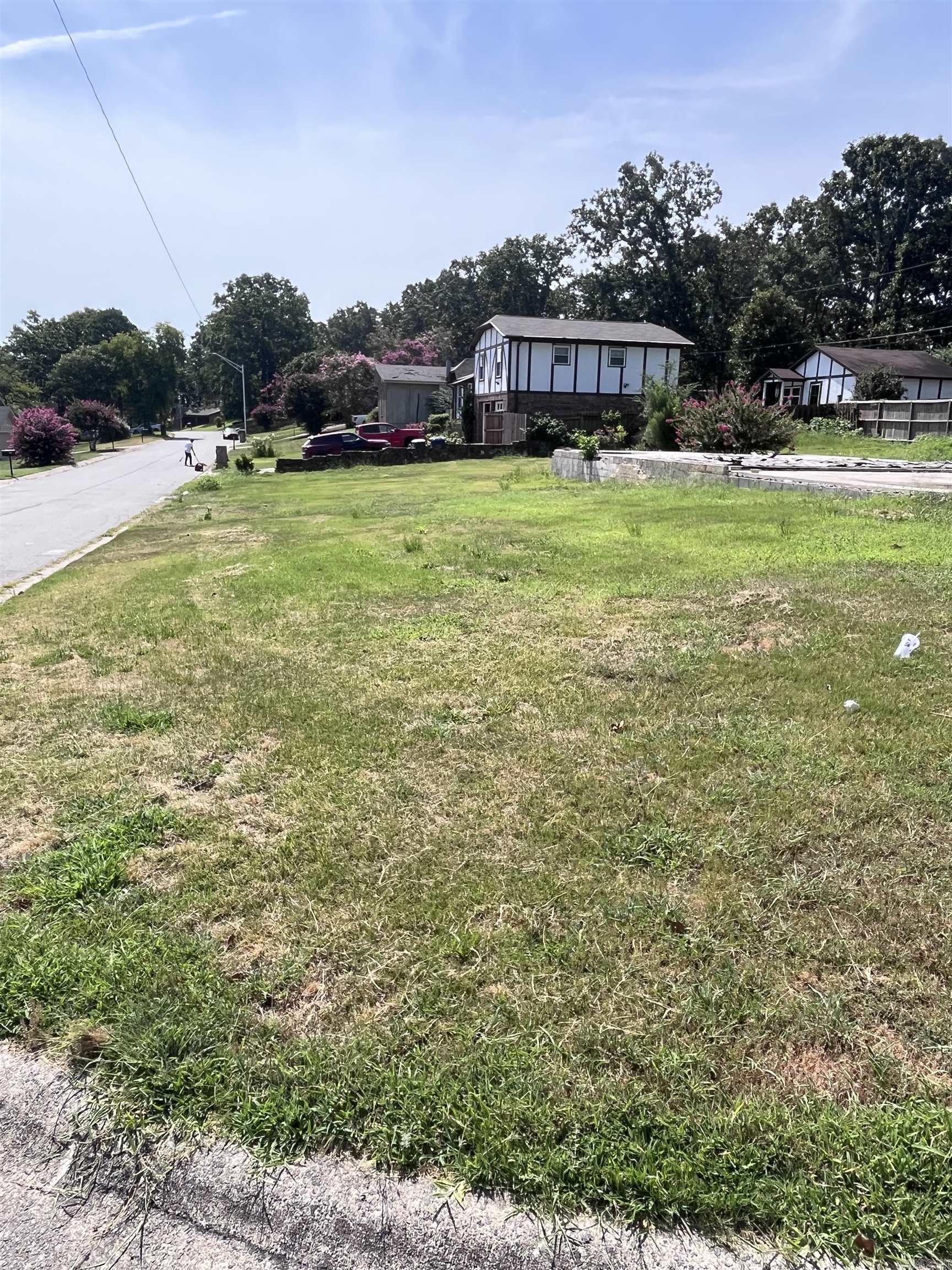 1800 Saratoga Property Photo 6
