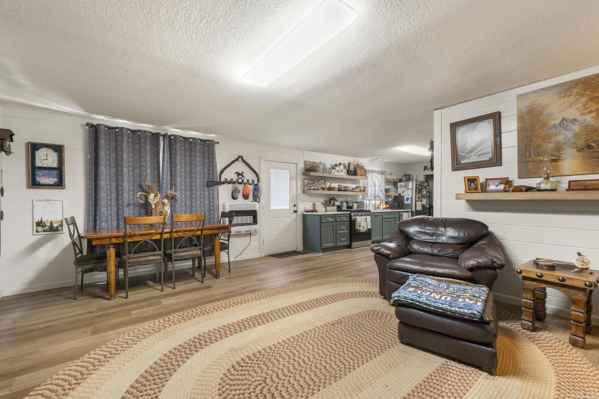 599 Pebble Drive Property Photo 8