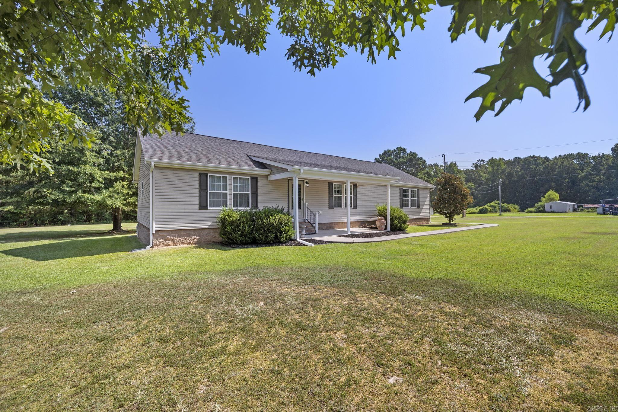 24 Dana Lane Property Photo 3