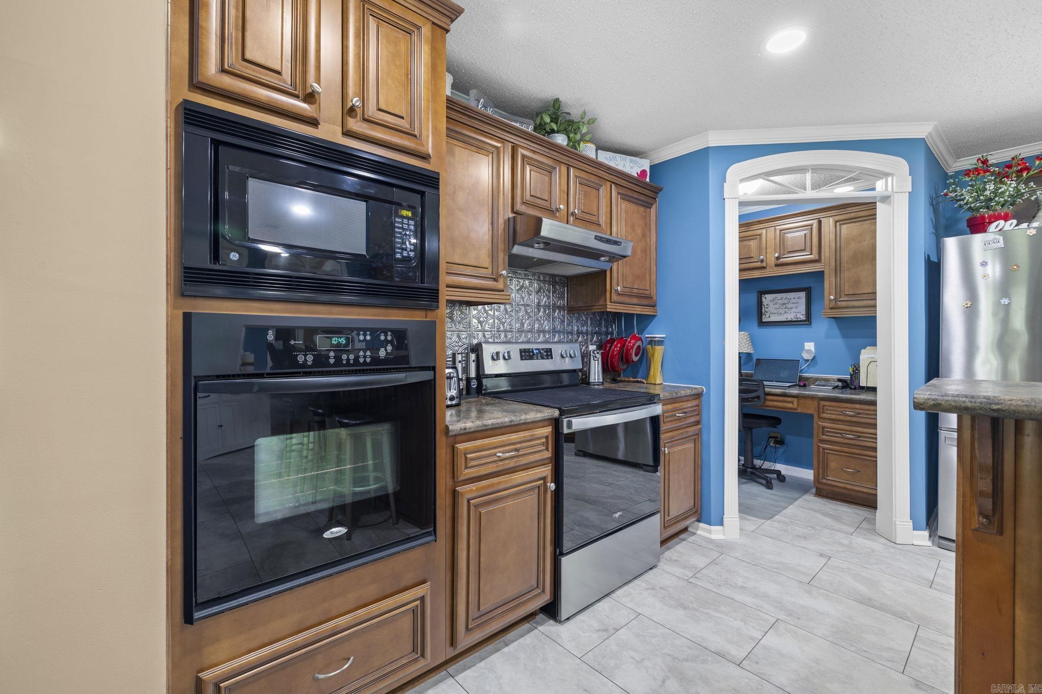 24 Dana Lane Property Photo 15