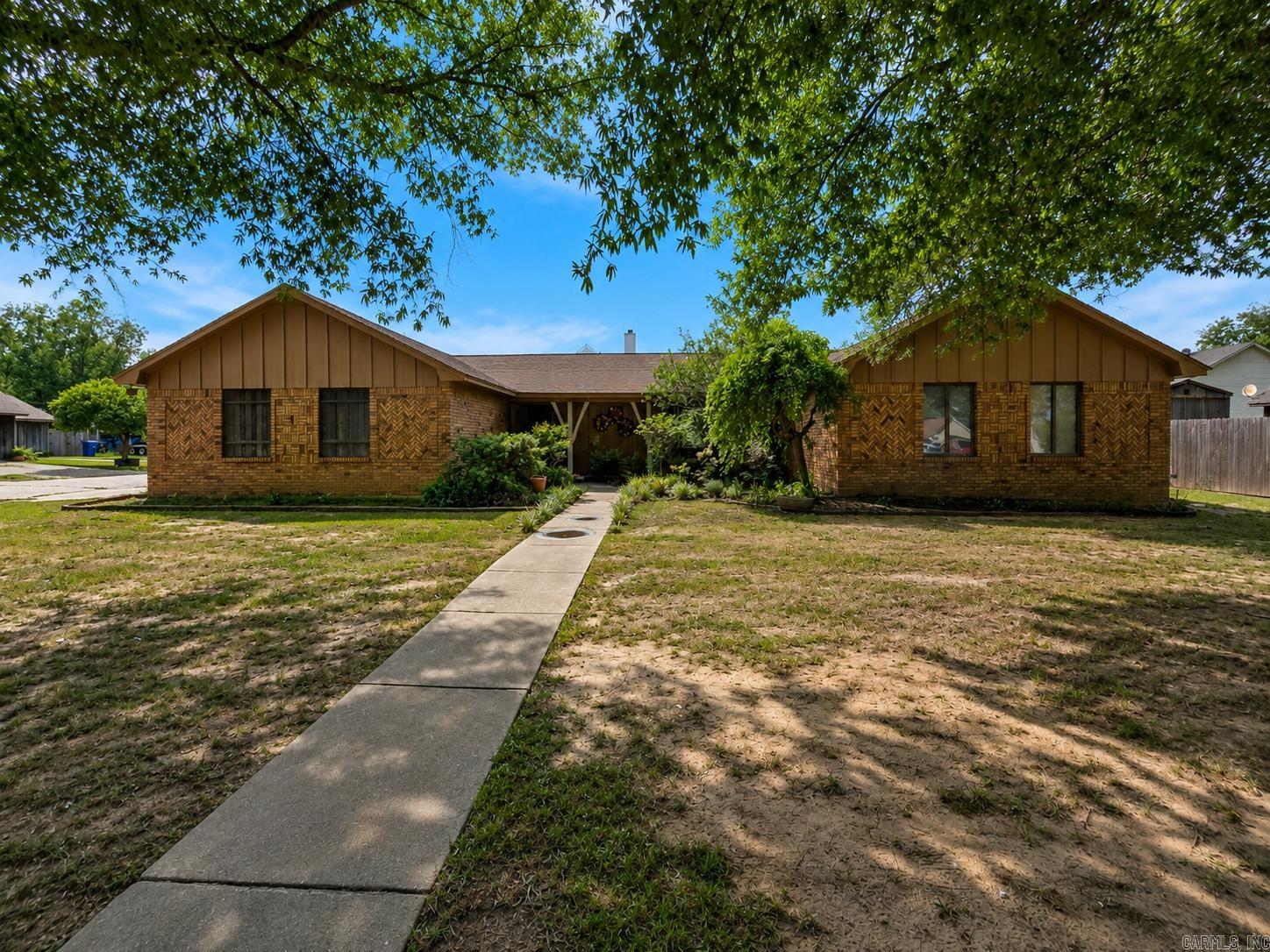 102 Barbara Allen Drive Property Photo 1