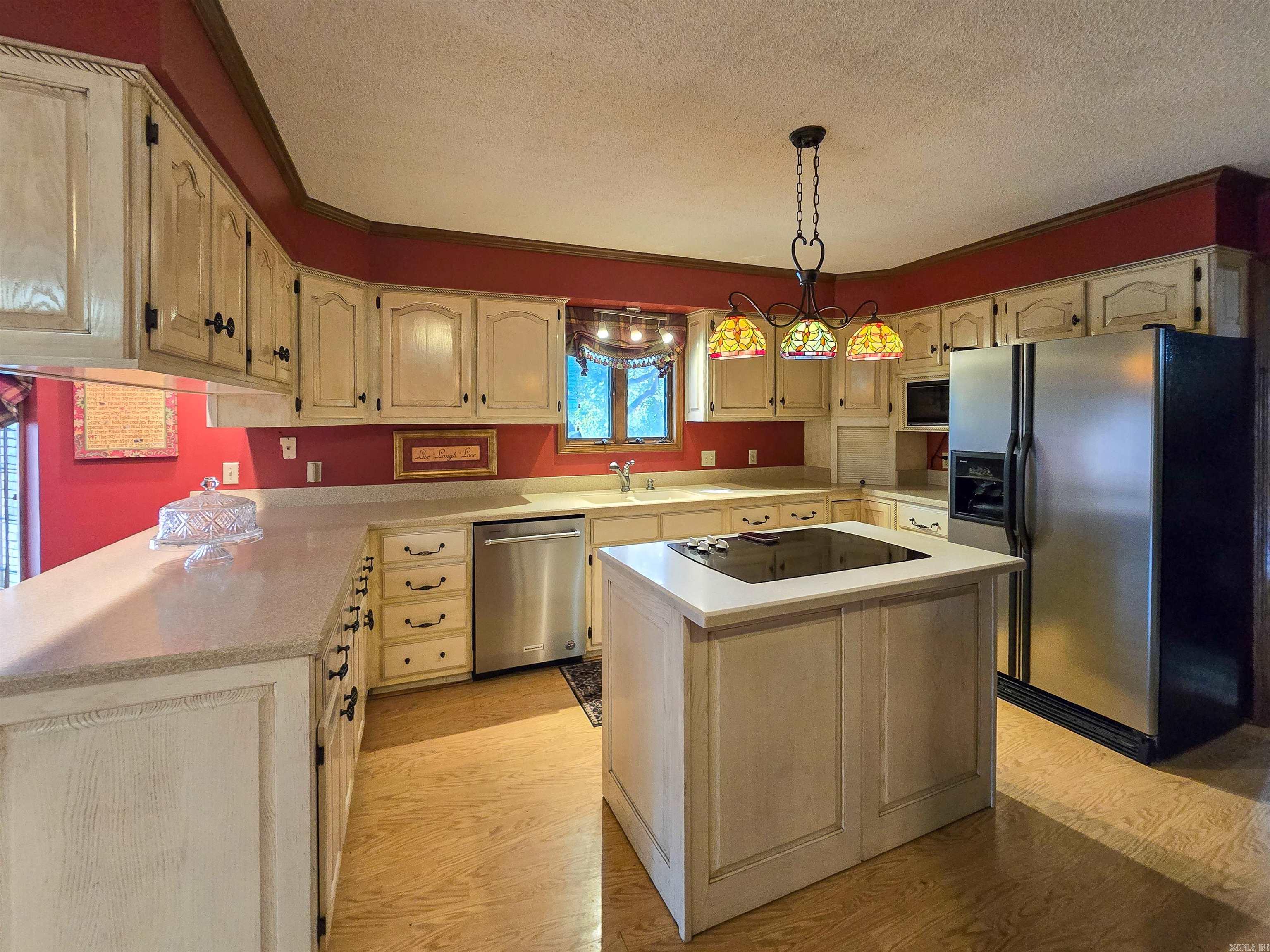 102 Barbara Allen Drive Property Photo 10