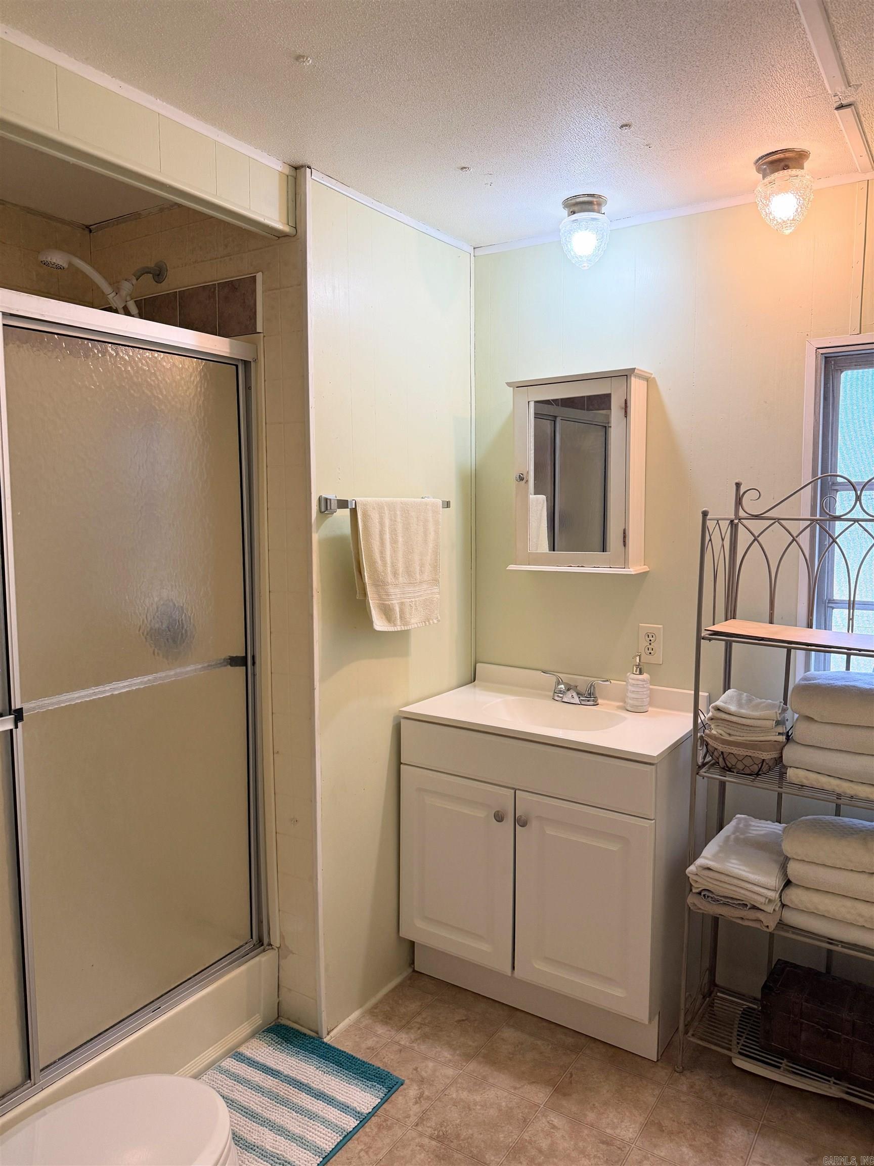 967 Uellner Road Property Photo 11