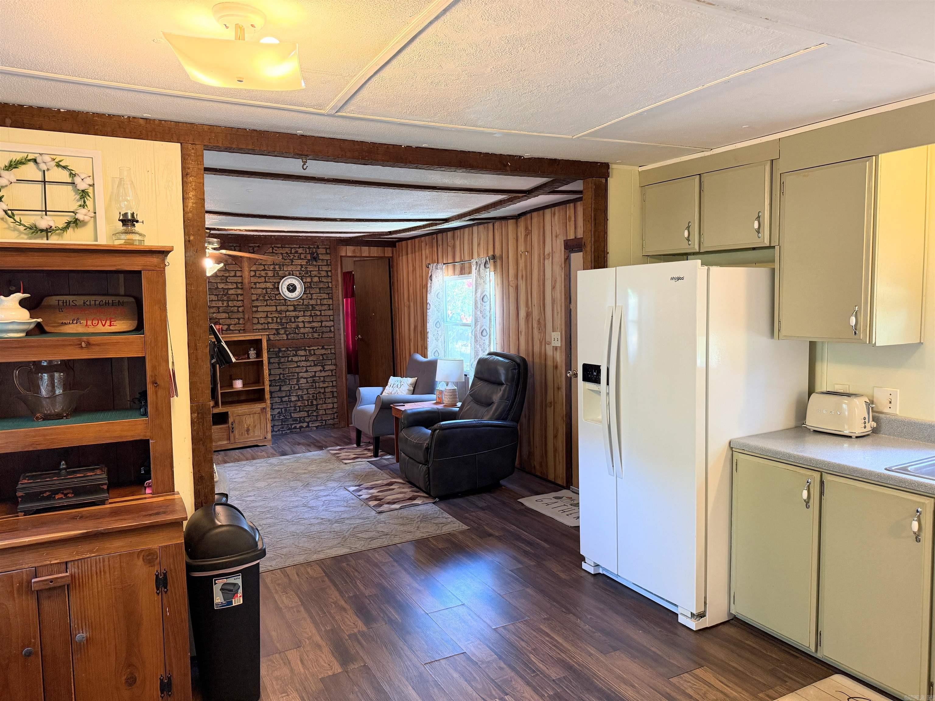 967 Uellner Road Property Photo 17