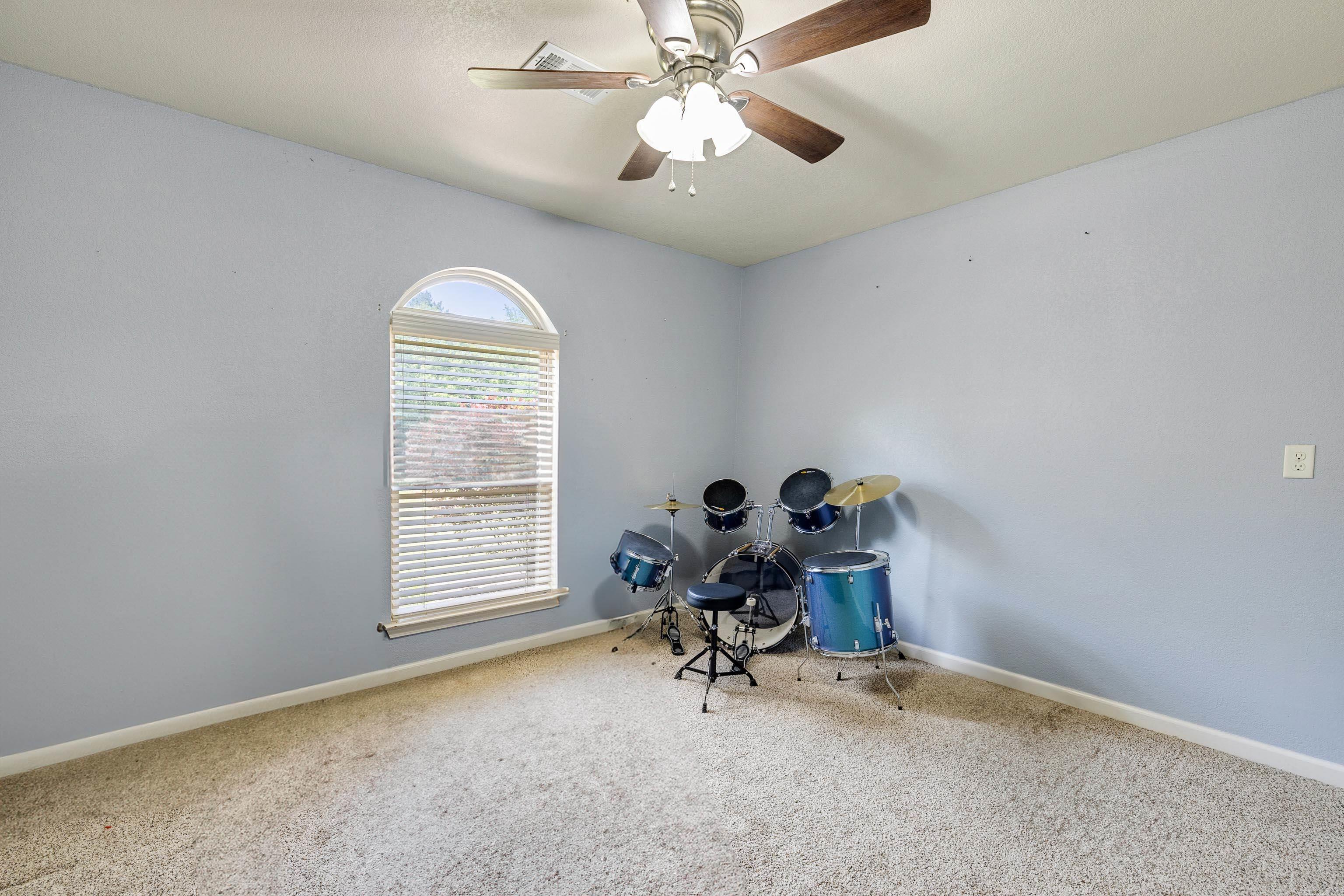 402 Demuth Property Photo 28