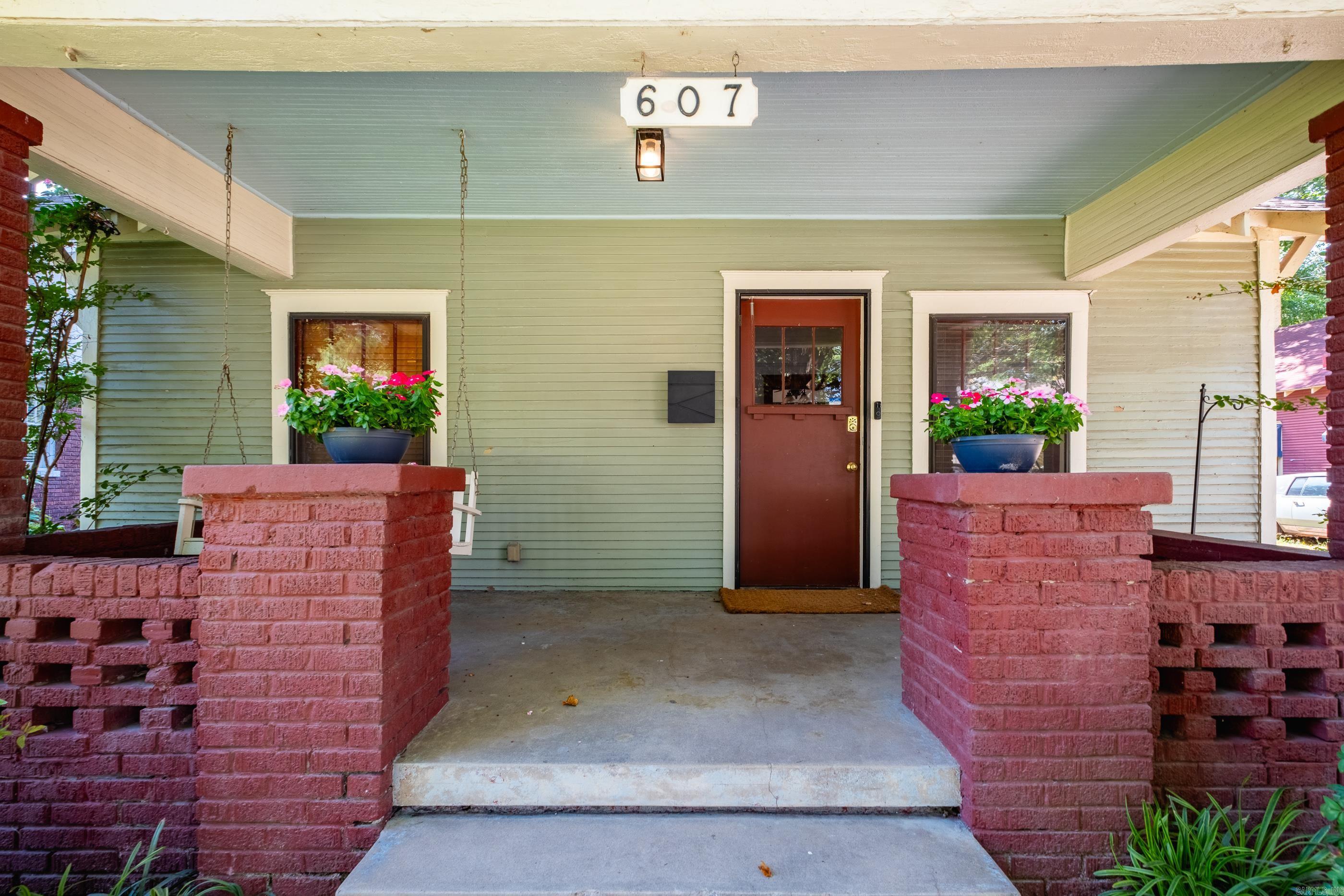 607 Willow Street Property Photo 10