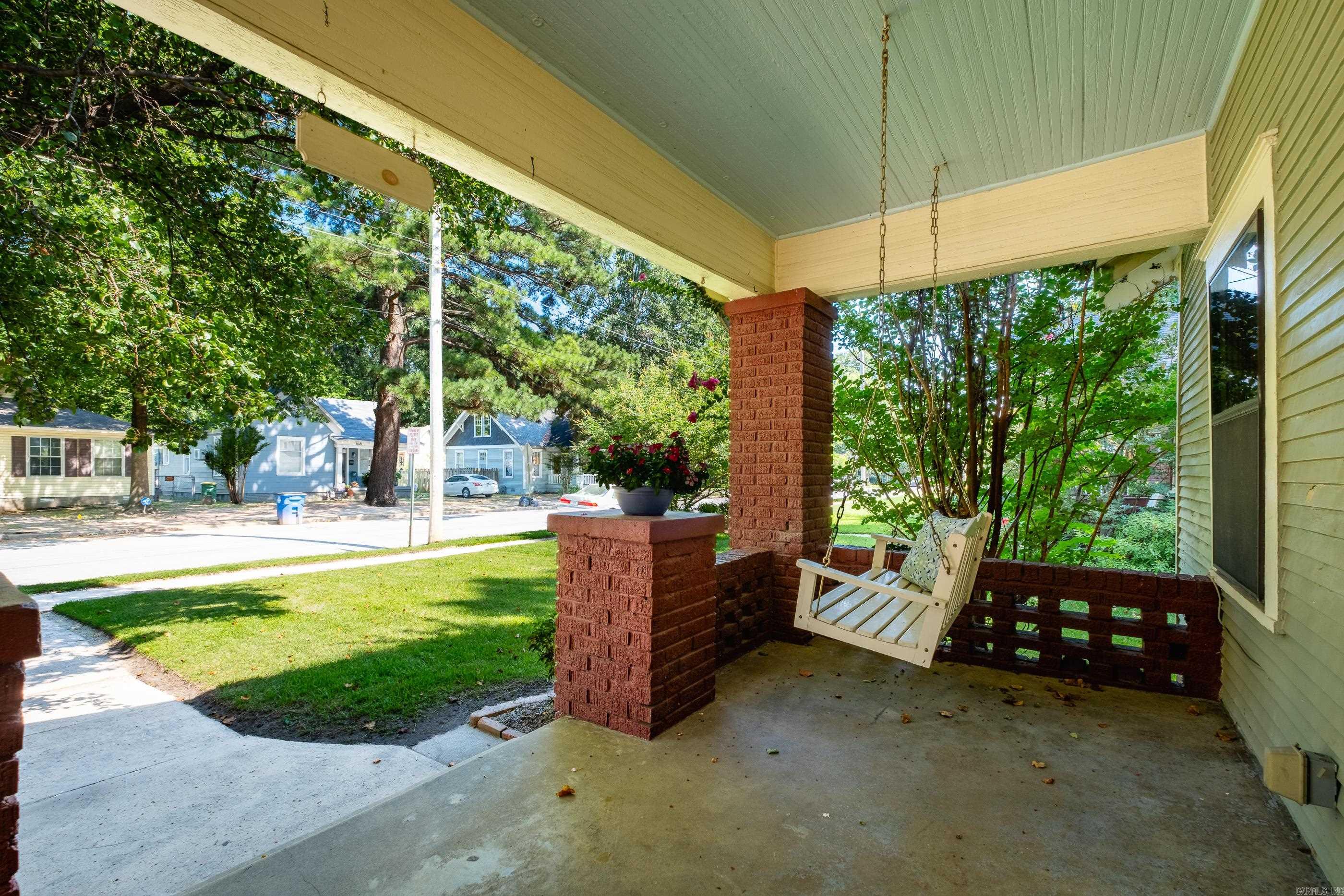 607 Willow Street Property Photo 11