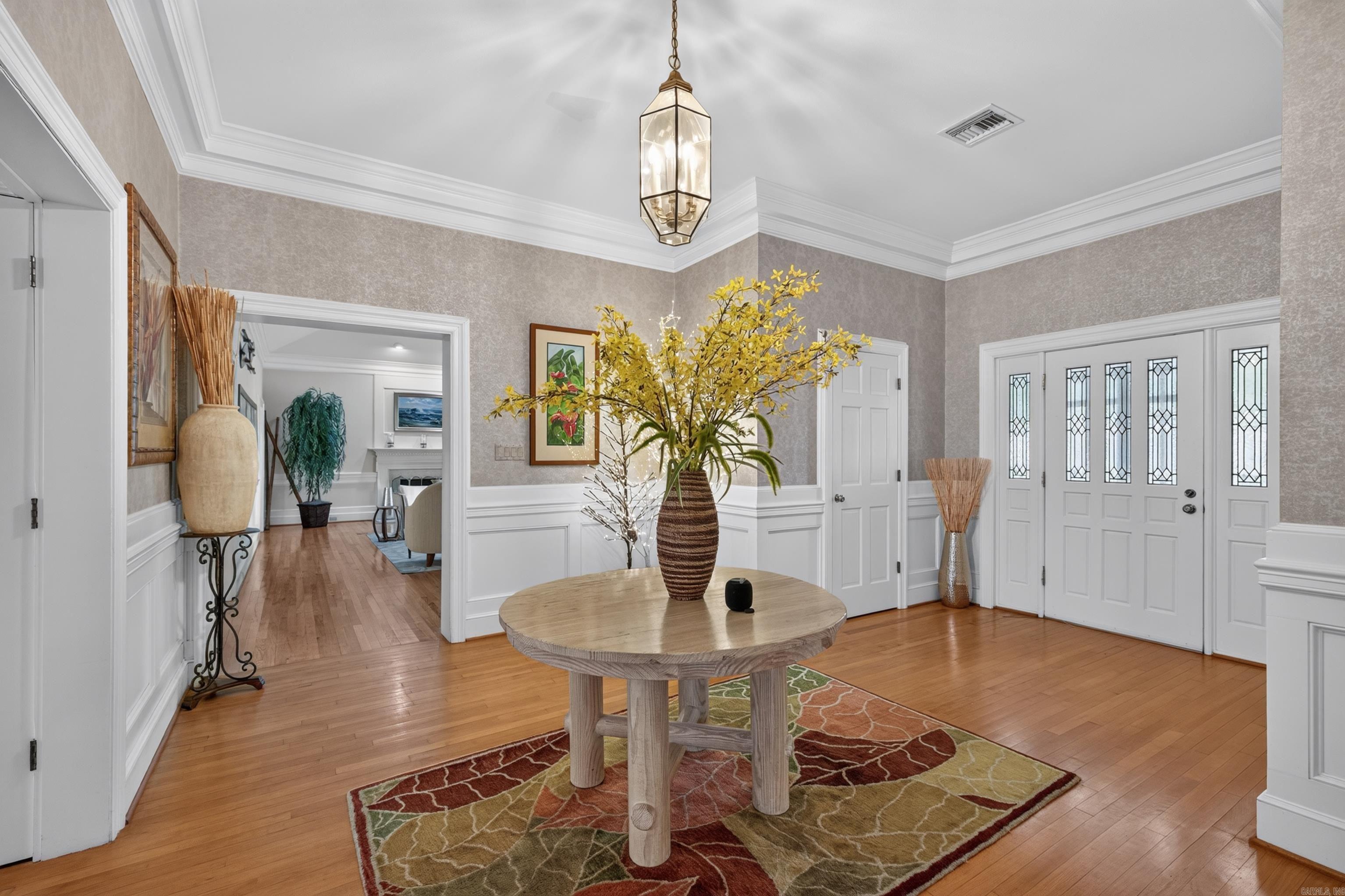 100 Charlotte Drive Property Photo 6