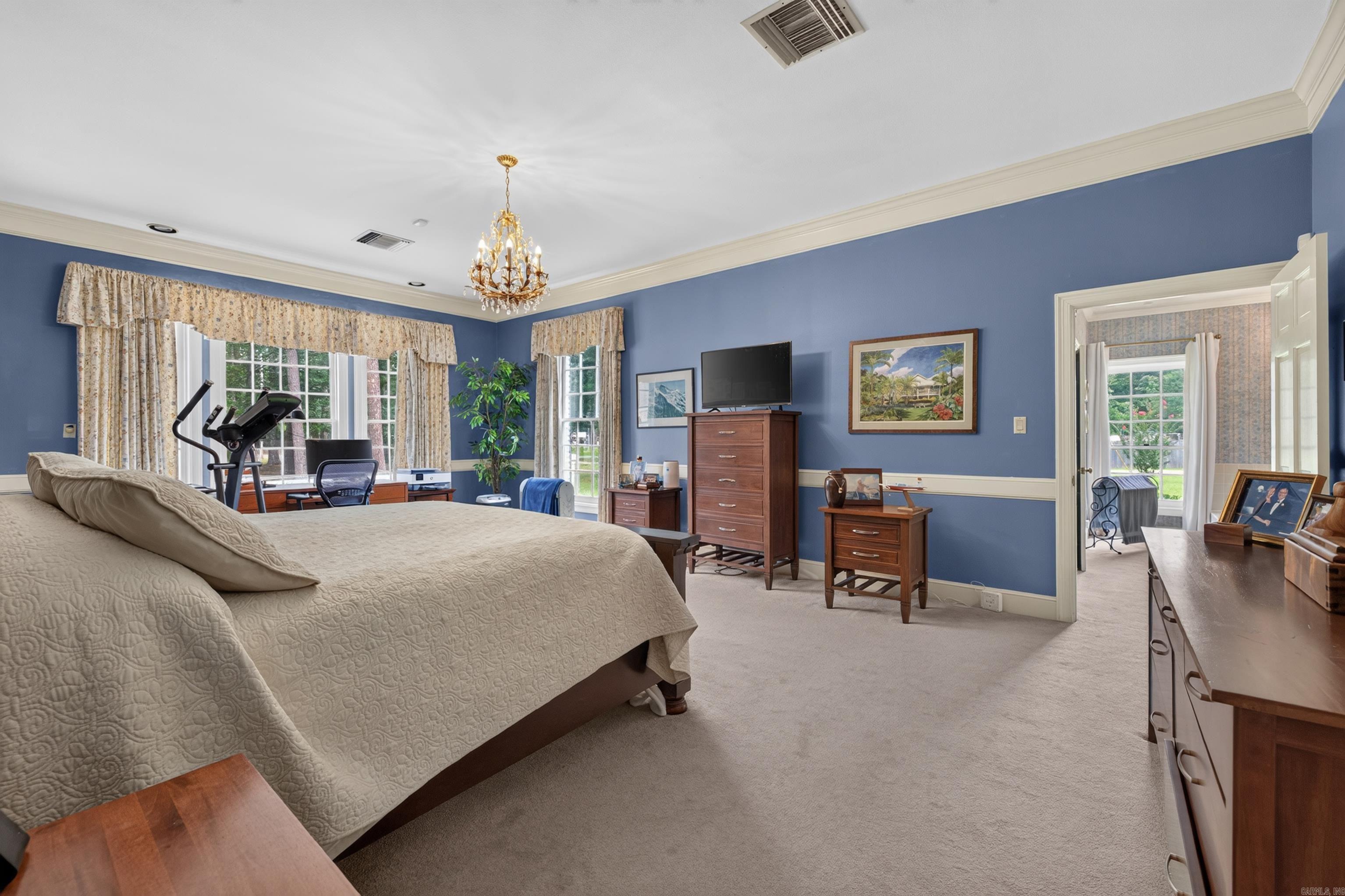 100 Charlotte Drive Property Photo 19