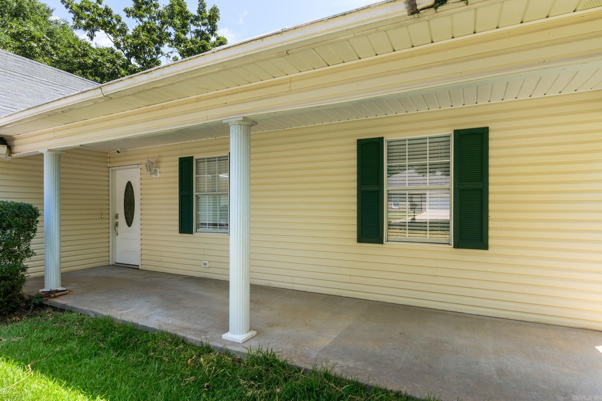 615 Grandview Street Property Photo 4