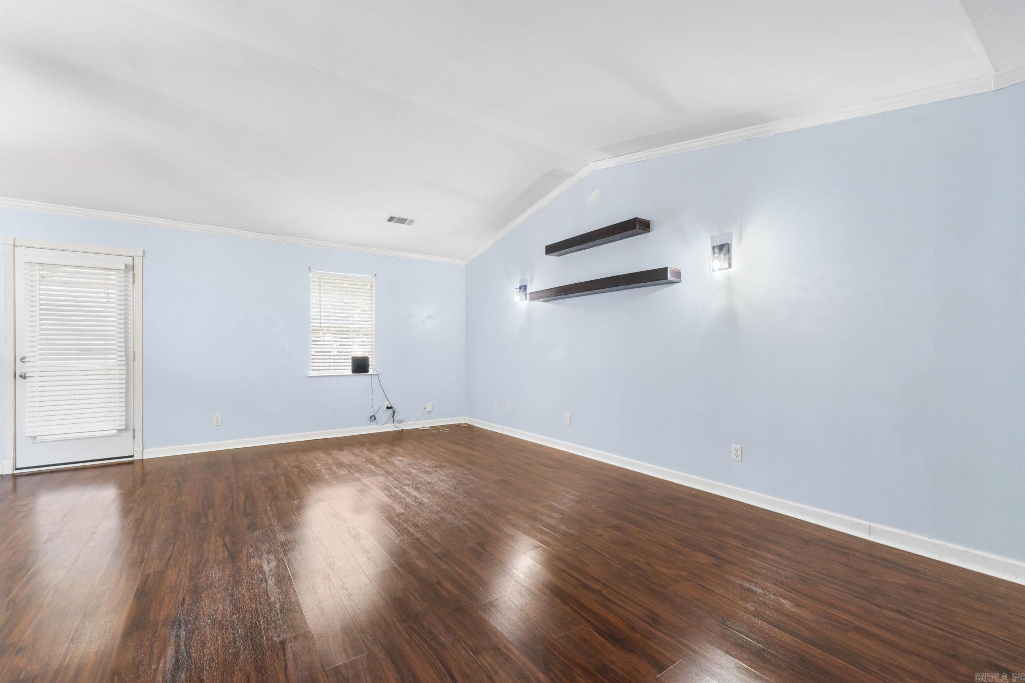 615 Grandview Street Property Photo 6