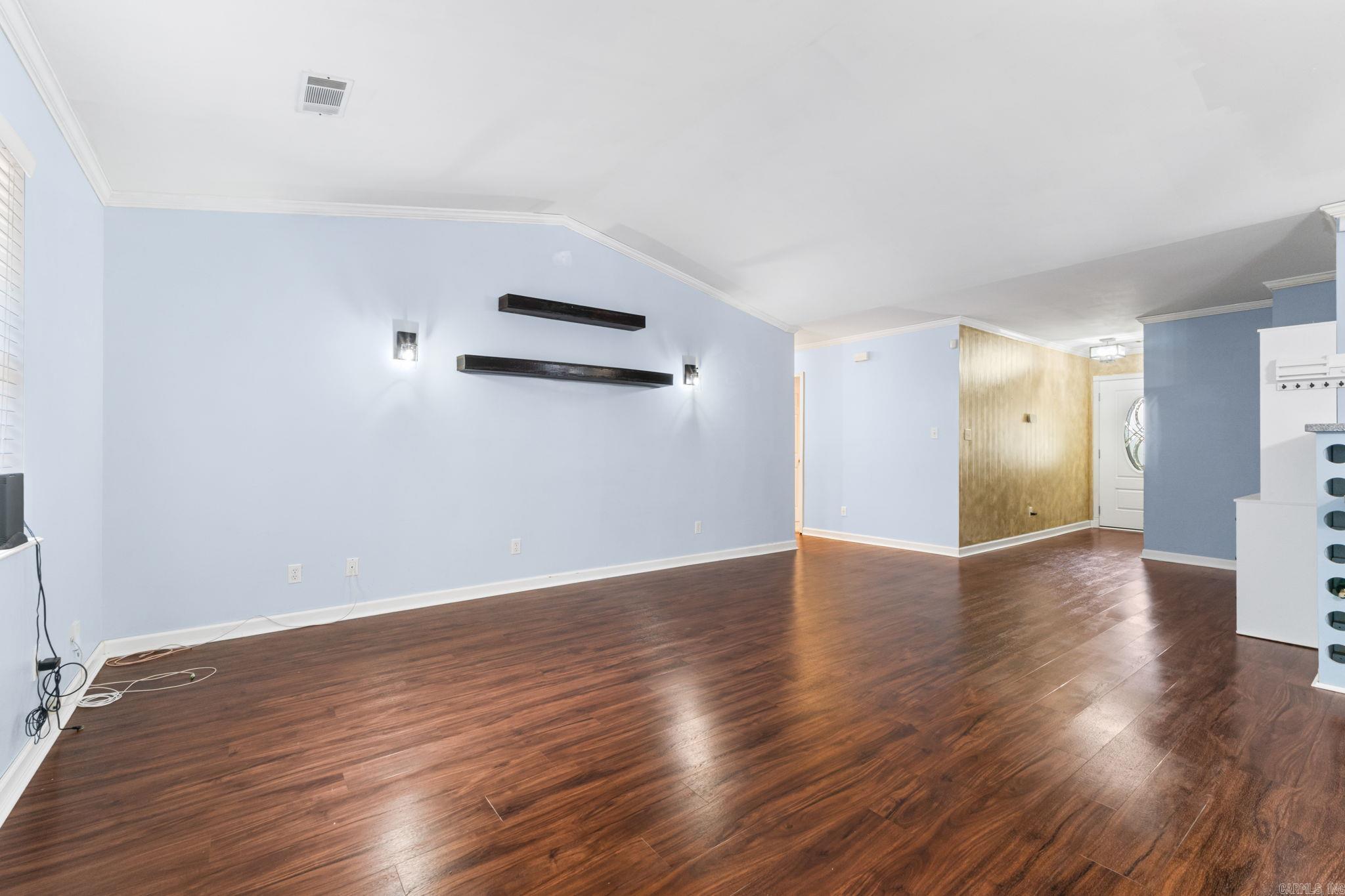 615 Grandview Street Property Photo 7