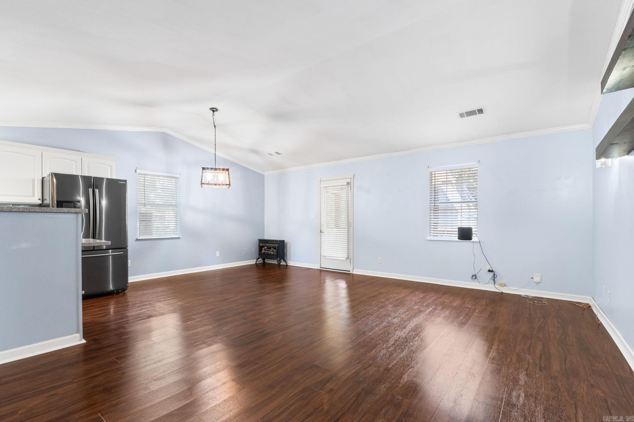 615 Grandview Street Property Photo 9
