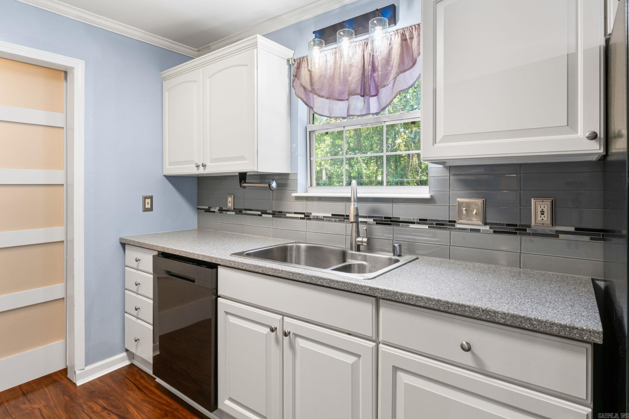 615 Grandview Street Property Photo 12