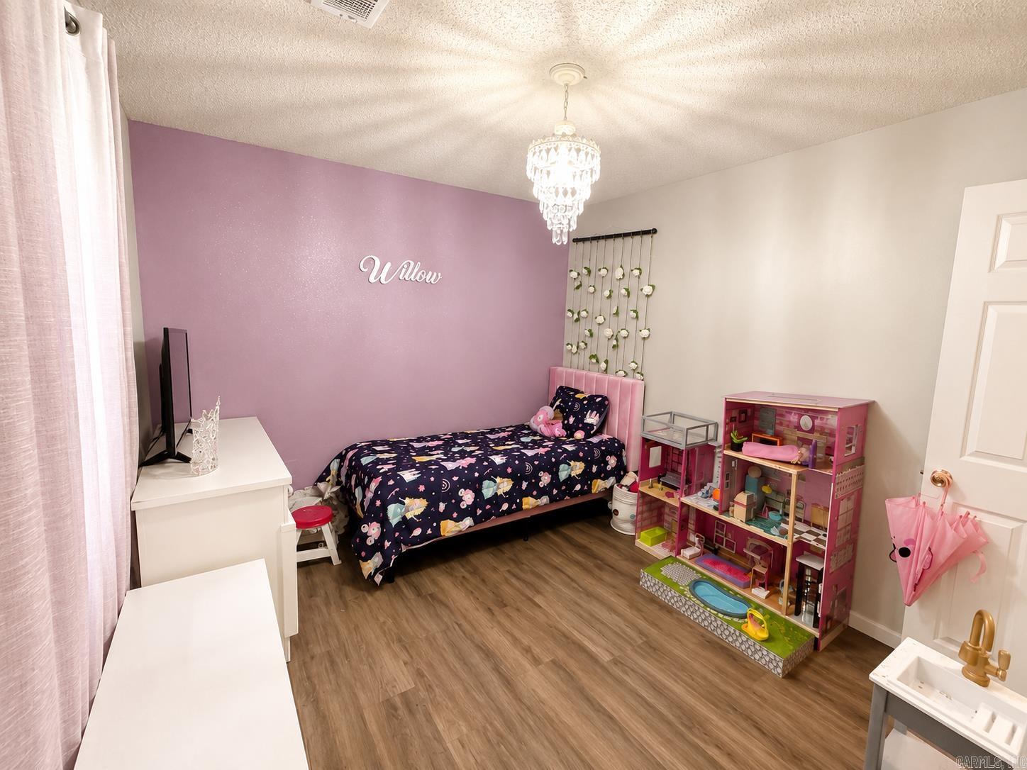 120 Esther Cir Circle Property Photo 12