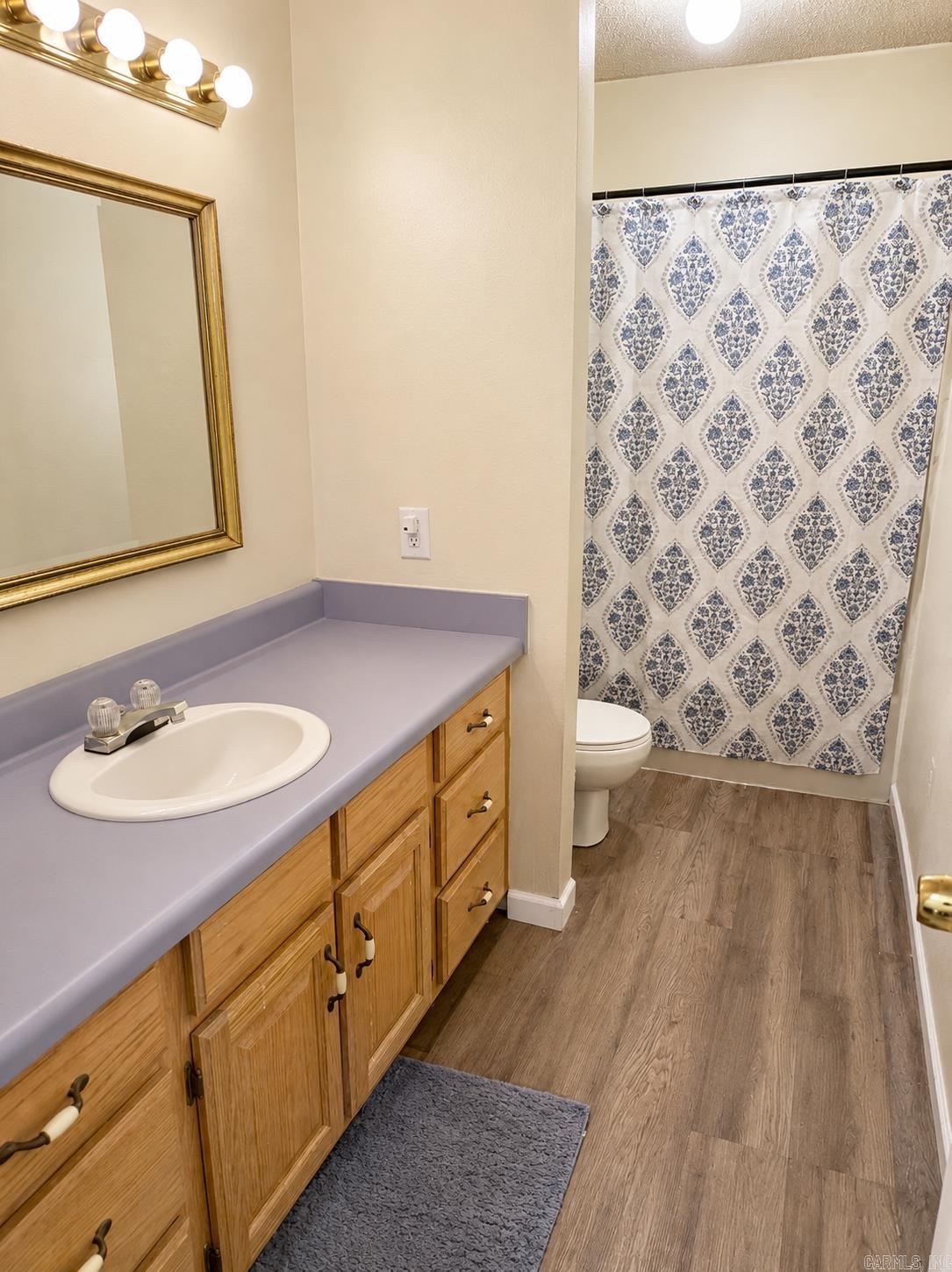120 Esther Cir Circle Property Photo 13