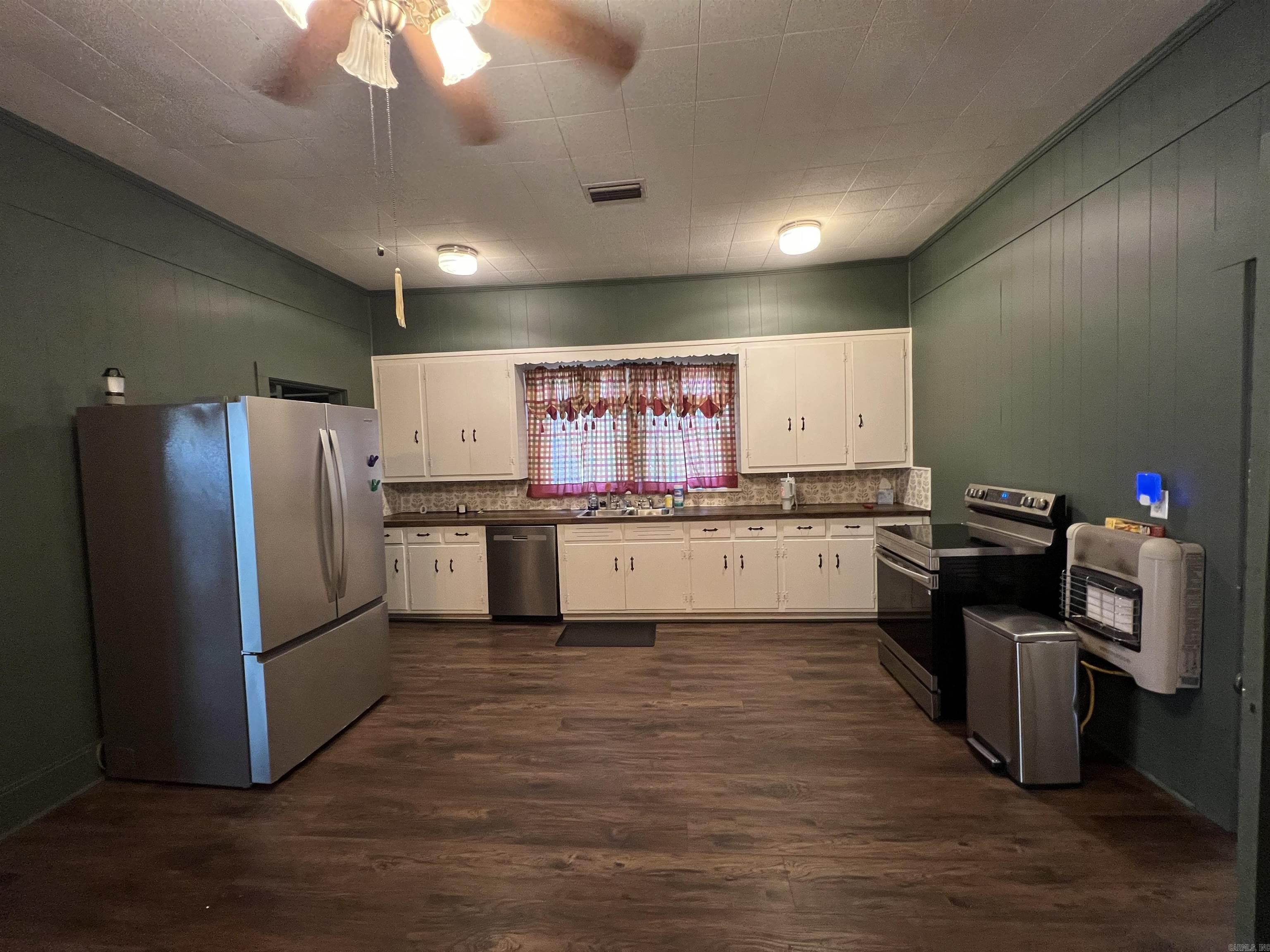 303 W Pine Street Property Photo 4