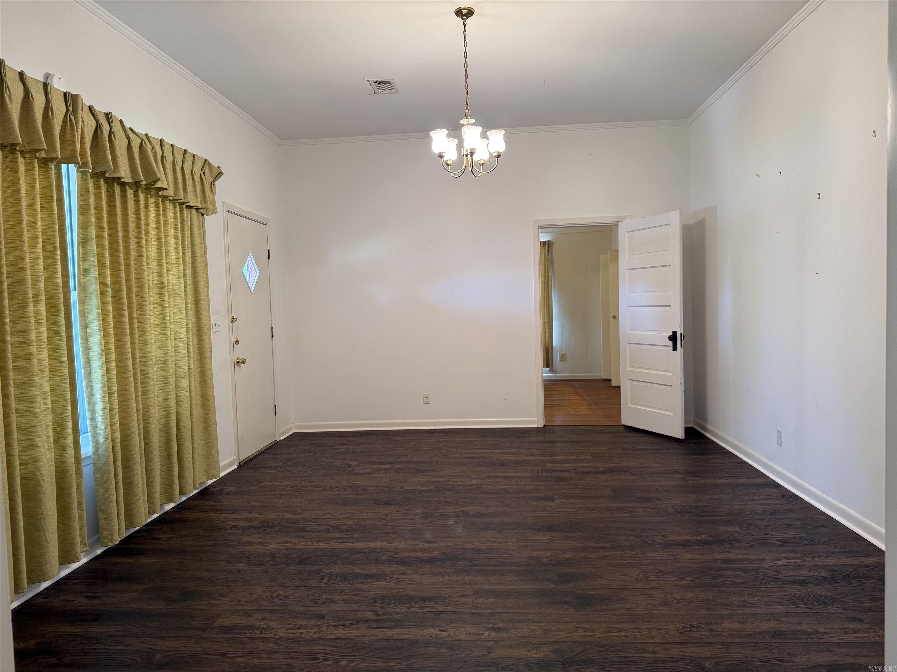303 W Pine Street Property Photo 10