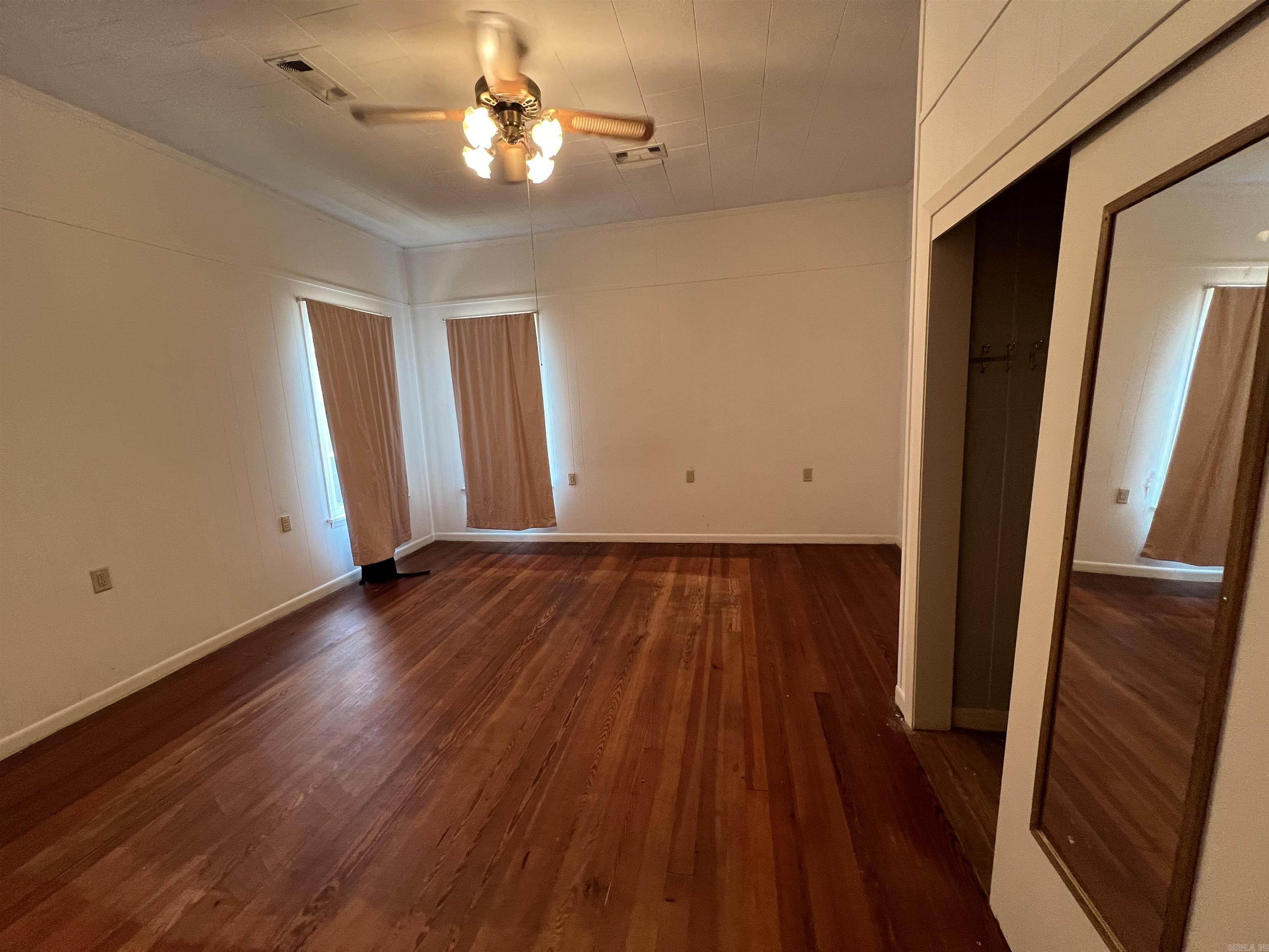 303 W Pine Street Property Photo 13