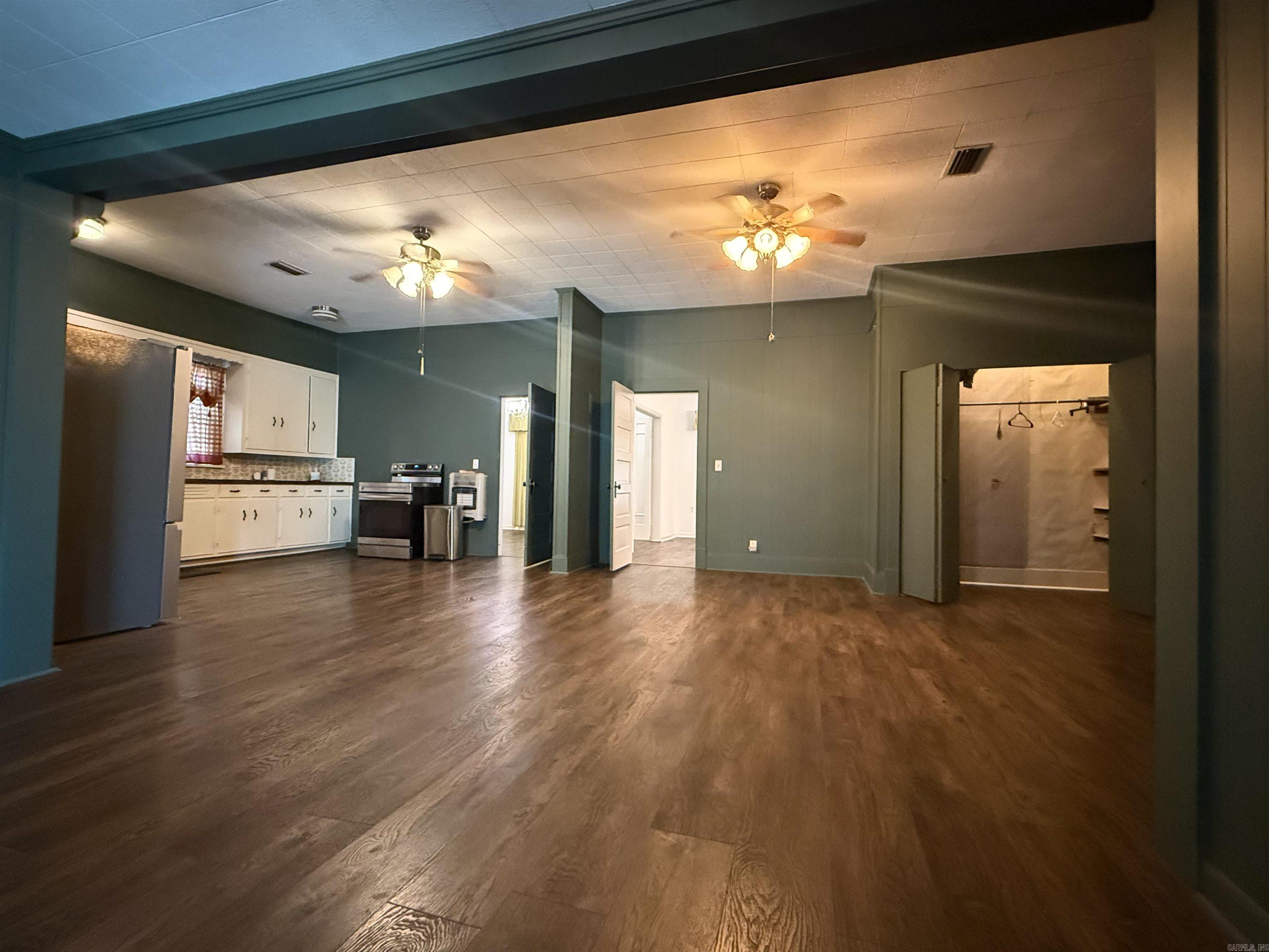 303 W Pine Street Property Photo 14