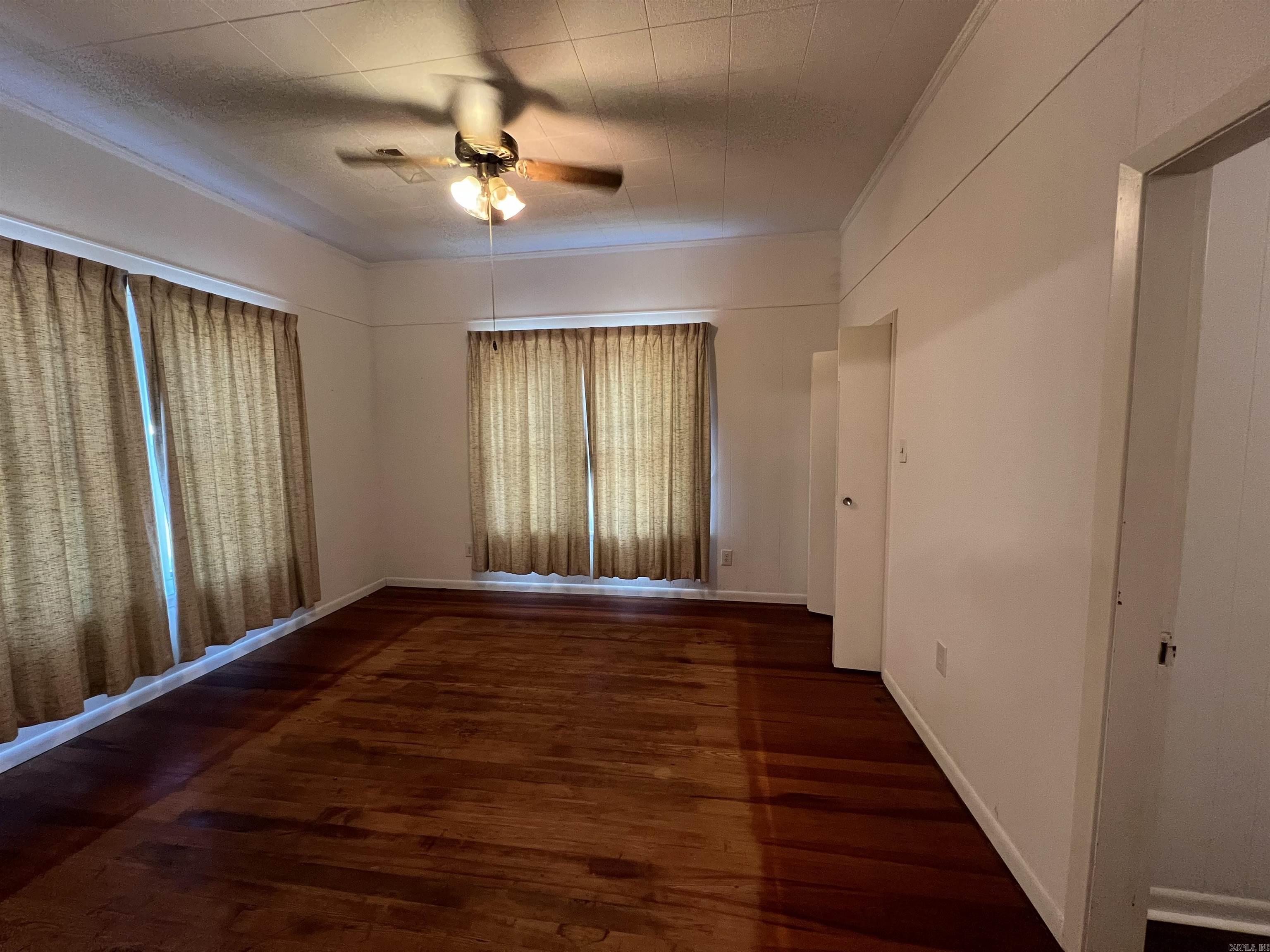 303 W Pine Street Property Photo 17