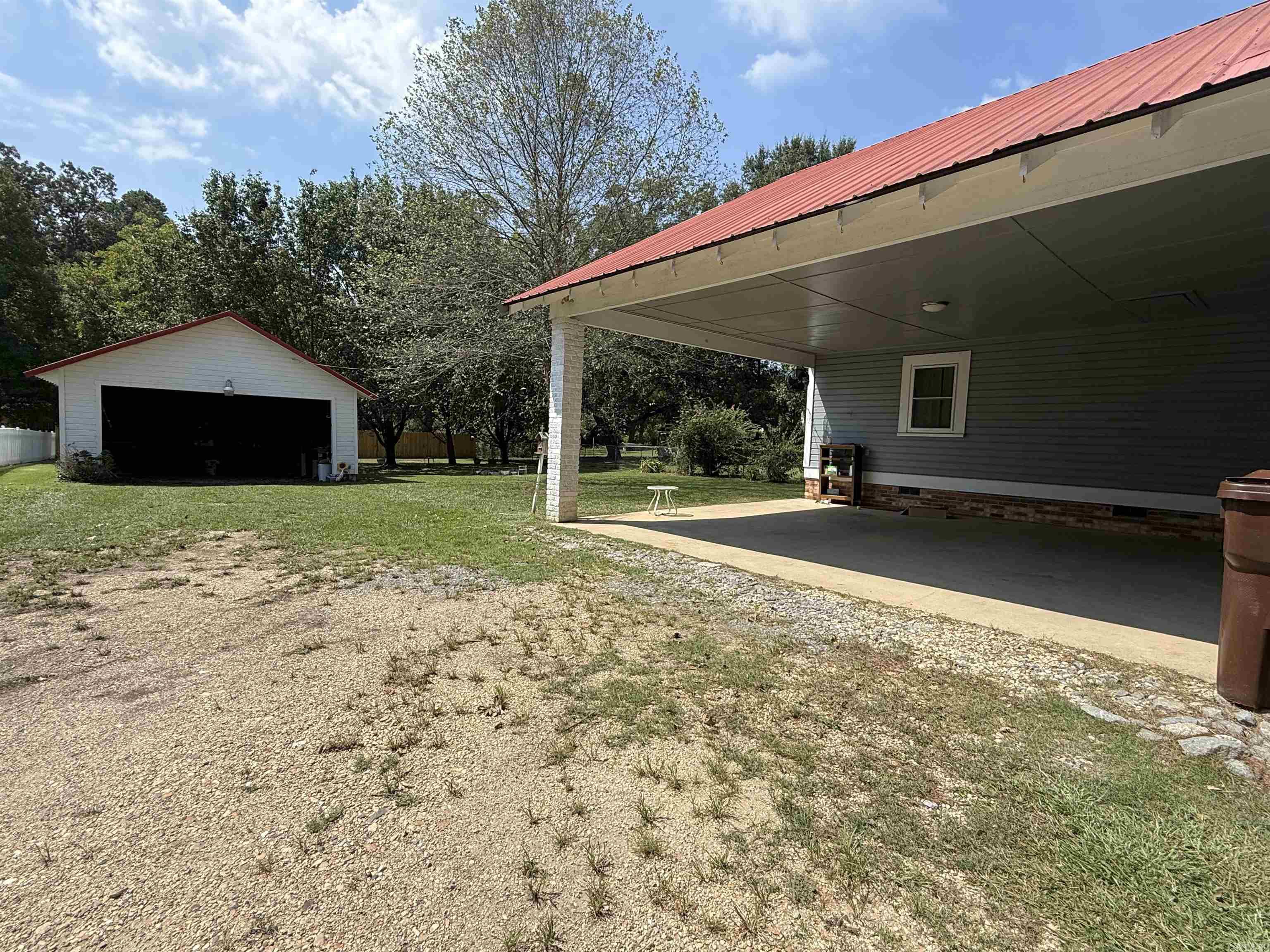 303 W Pine Street Property Photo 25