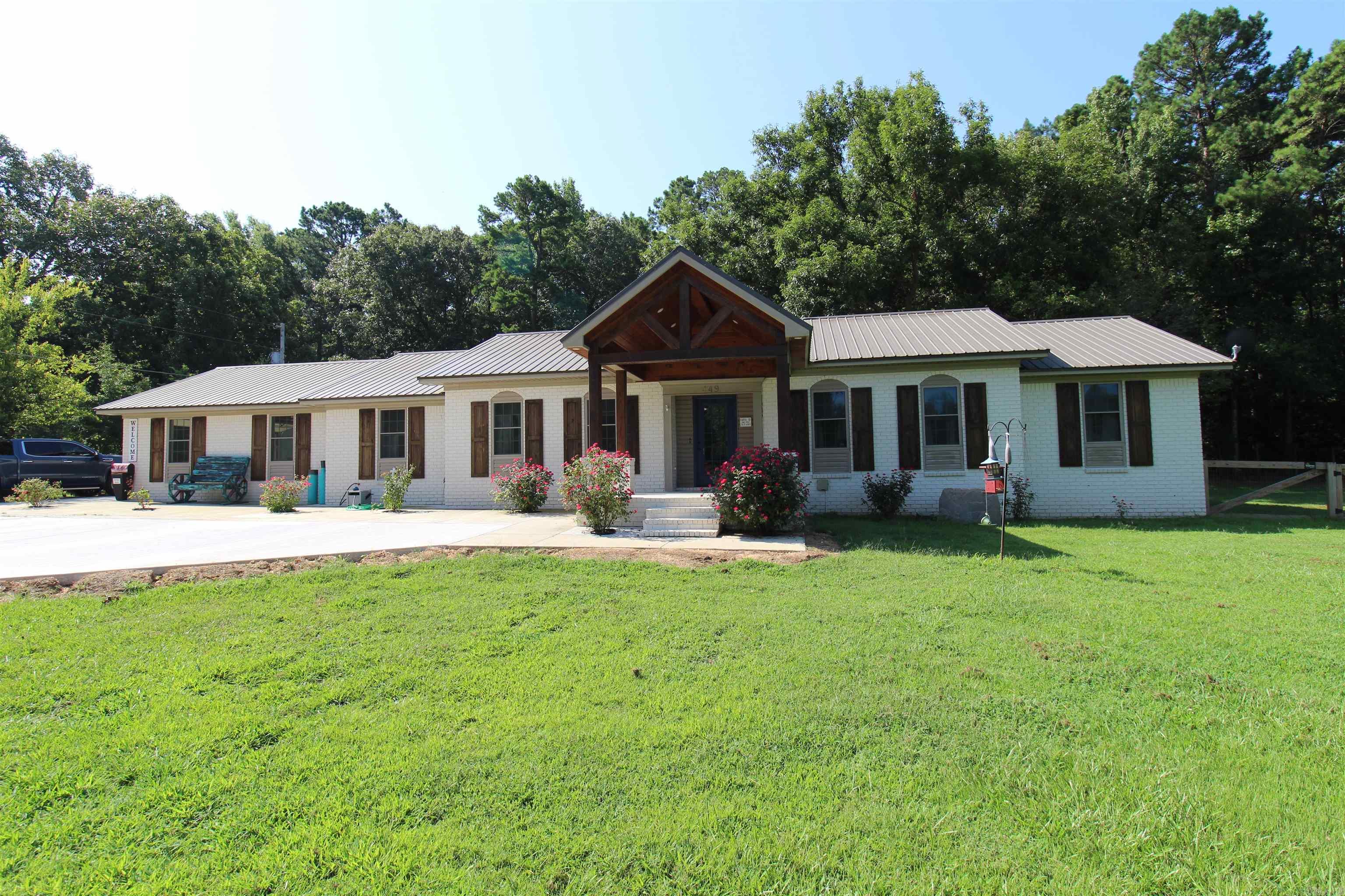 449 Grant 167056 Property Photo 1