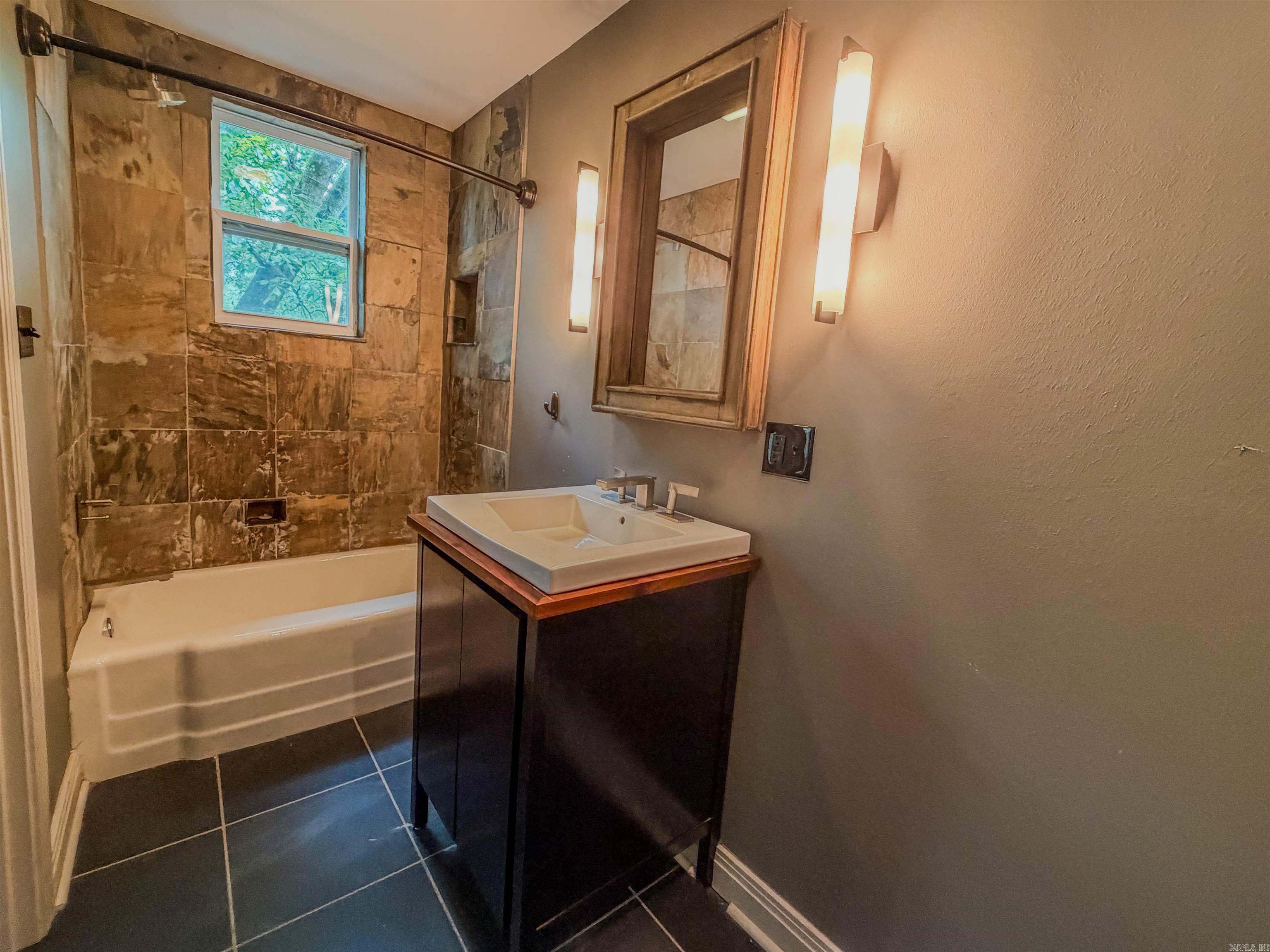 6710 Kavanaugh Pl Property Photo 11
