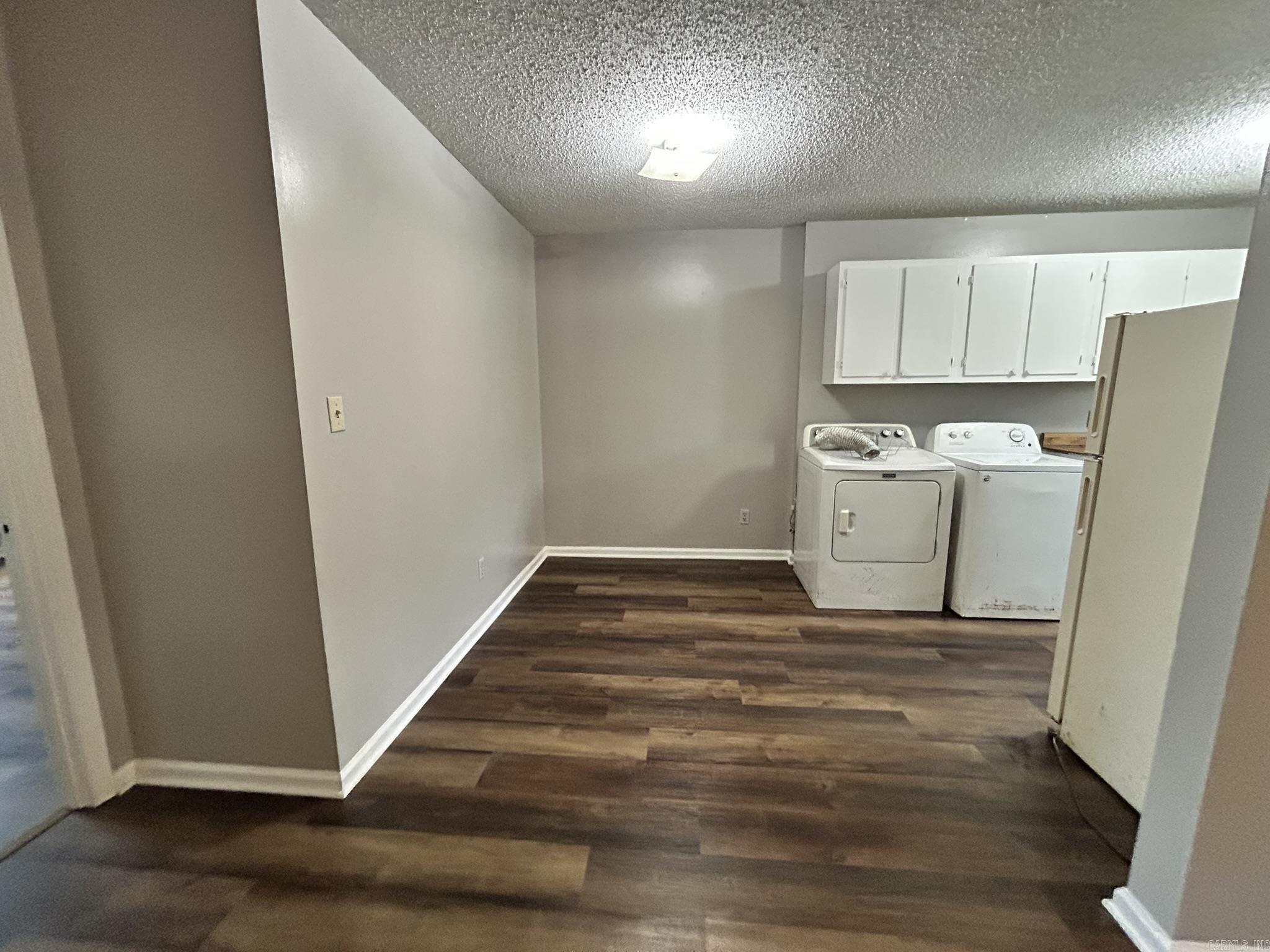 2710 S Taft St Property Photo 4