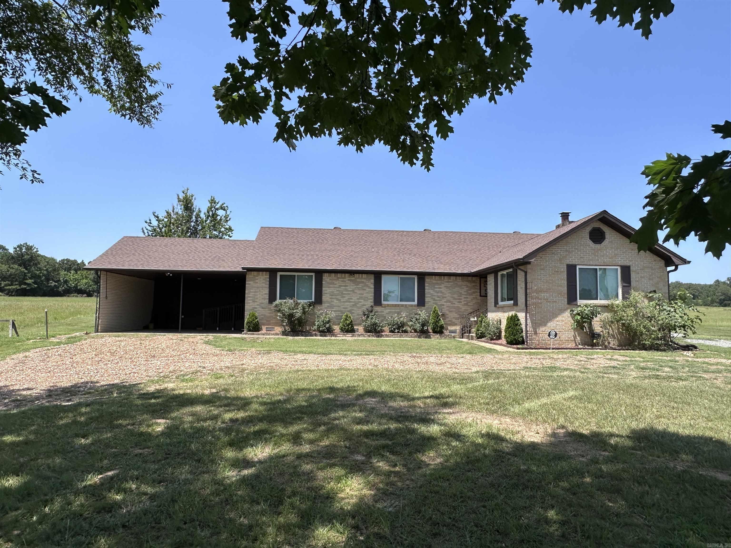 403 Hwy 285 E Property Photo 1