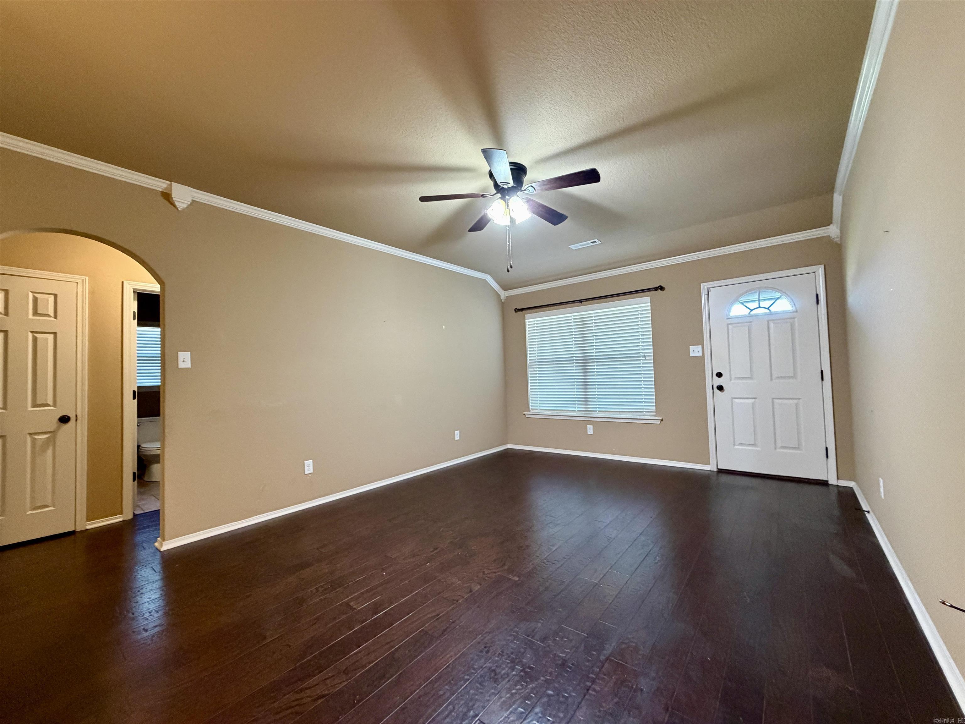 11025 Denton Road Property Photo 4