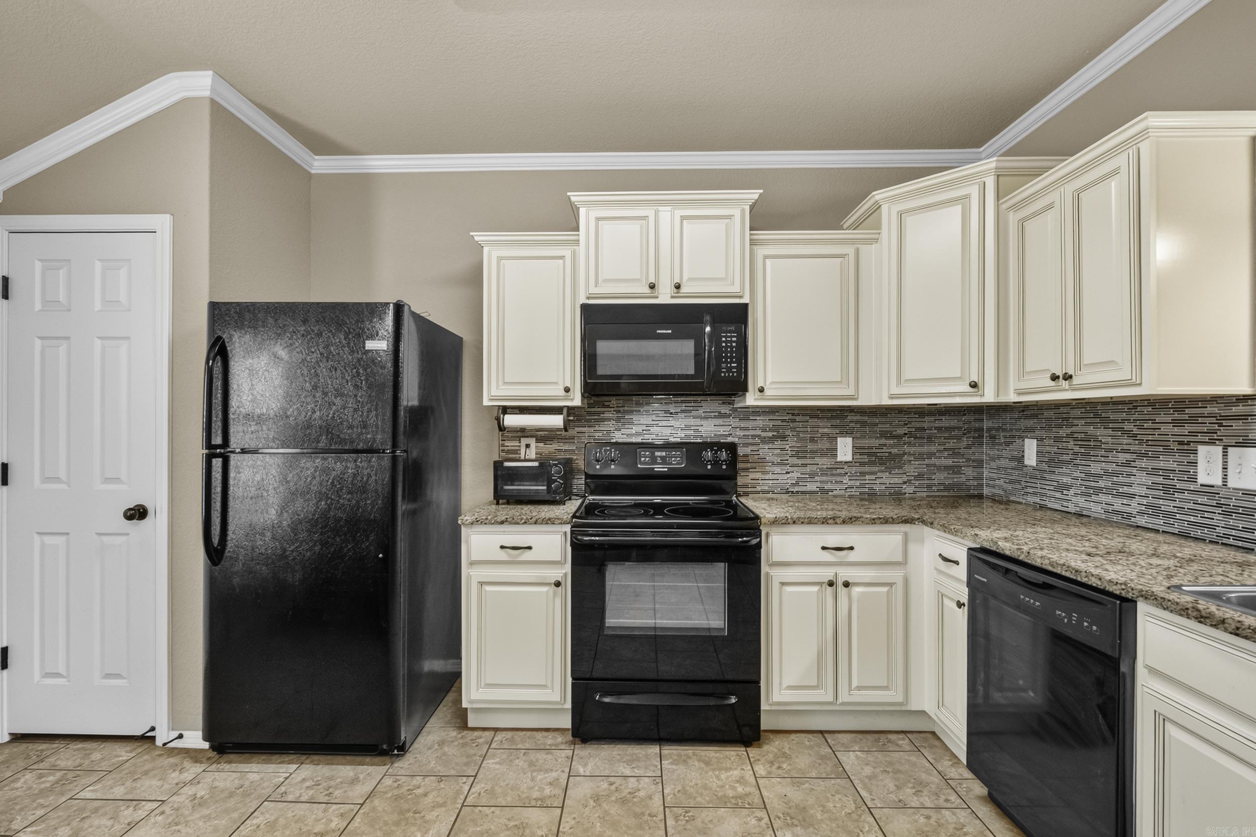 11025 Denton Road Property Photo 9