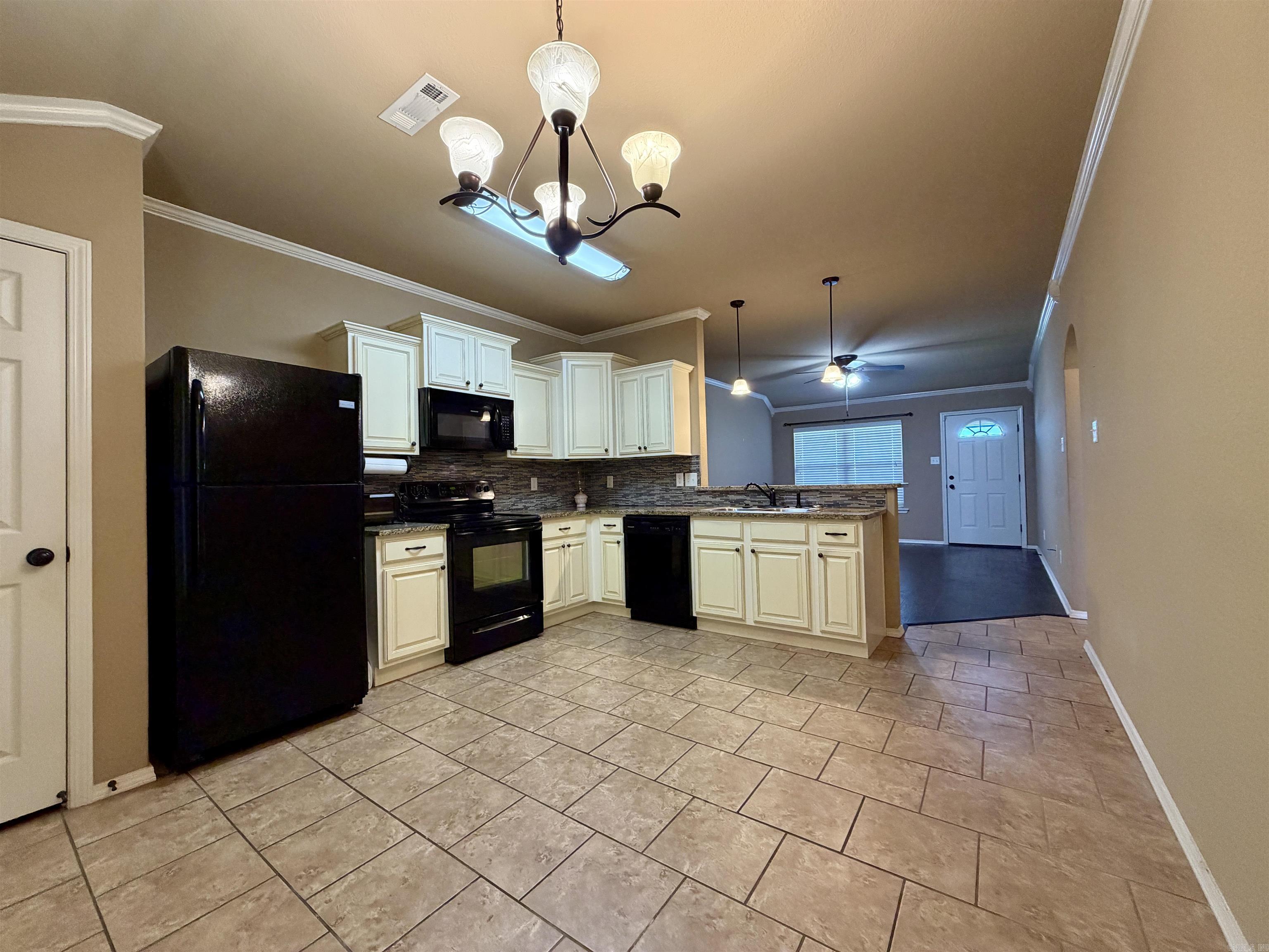 11025 Denton Road Property Photo 9