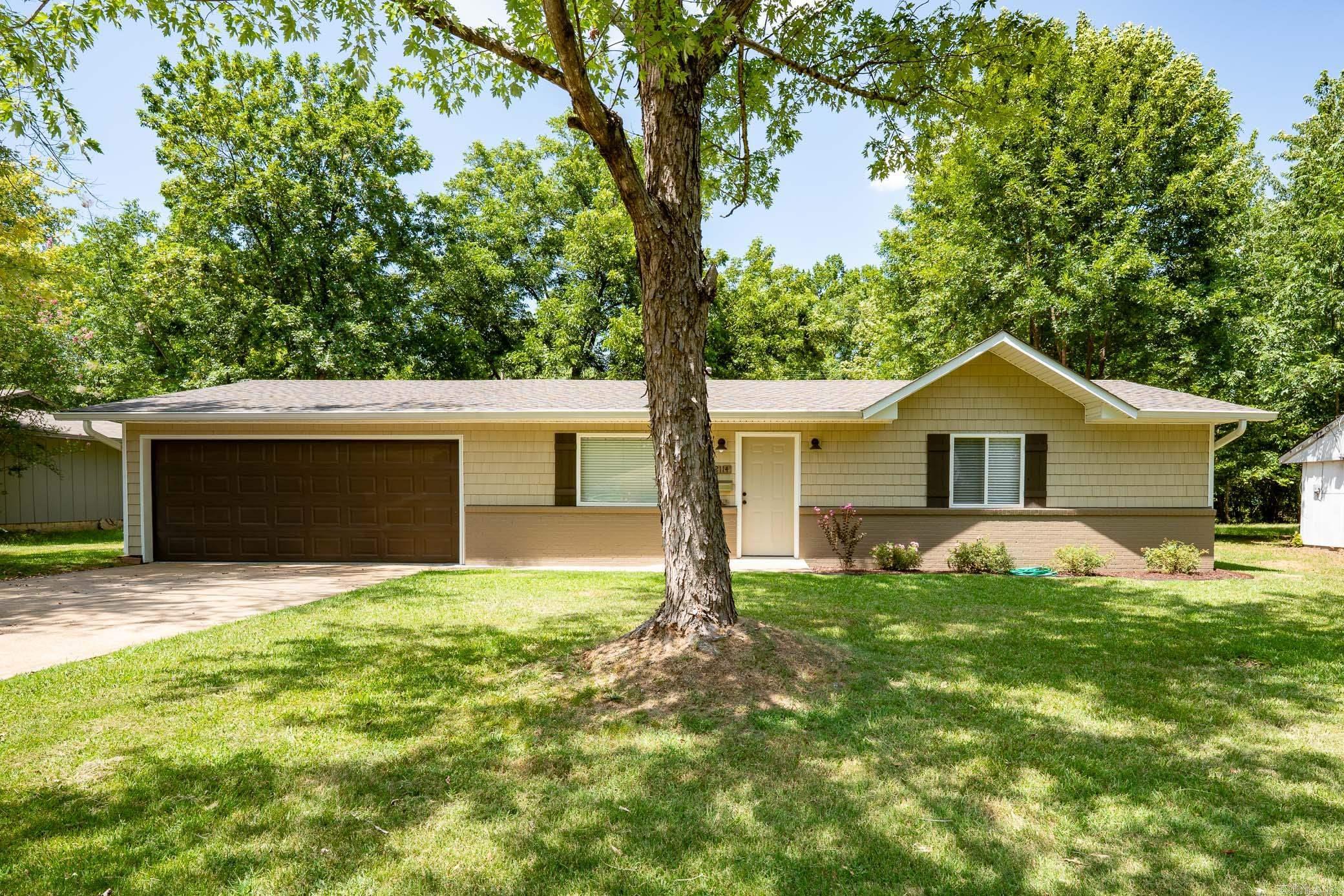 2114 Arkansas Avenue Property Photo 2