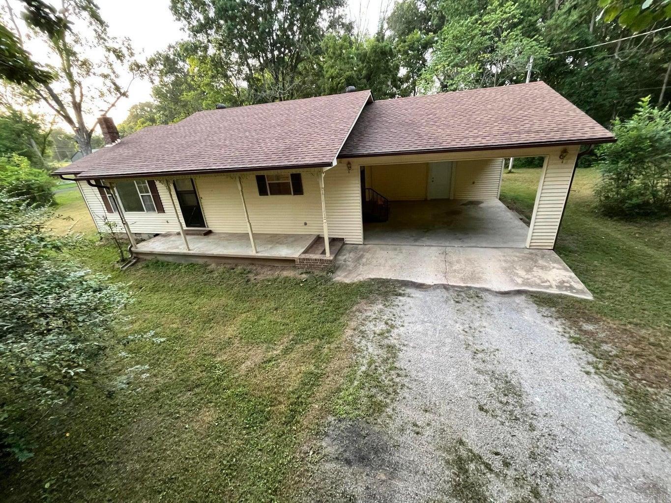 75 Moore Avenue Property Photo 3