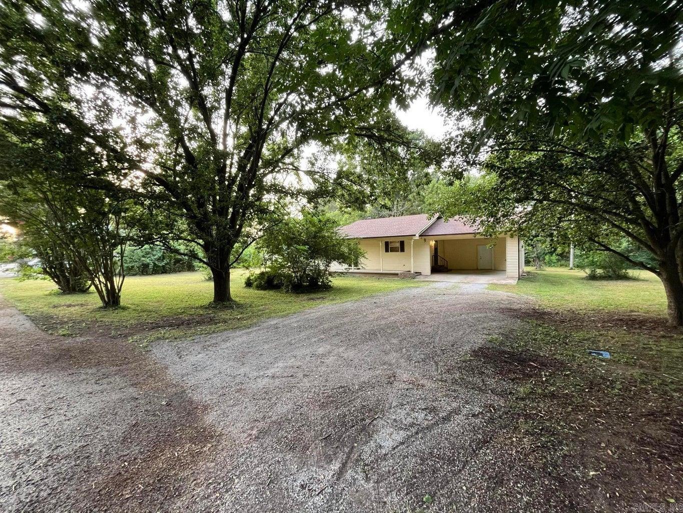 75 Moore Avenue Property Photo 4