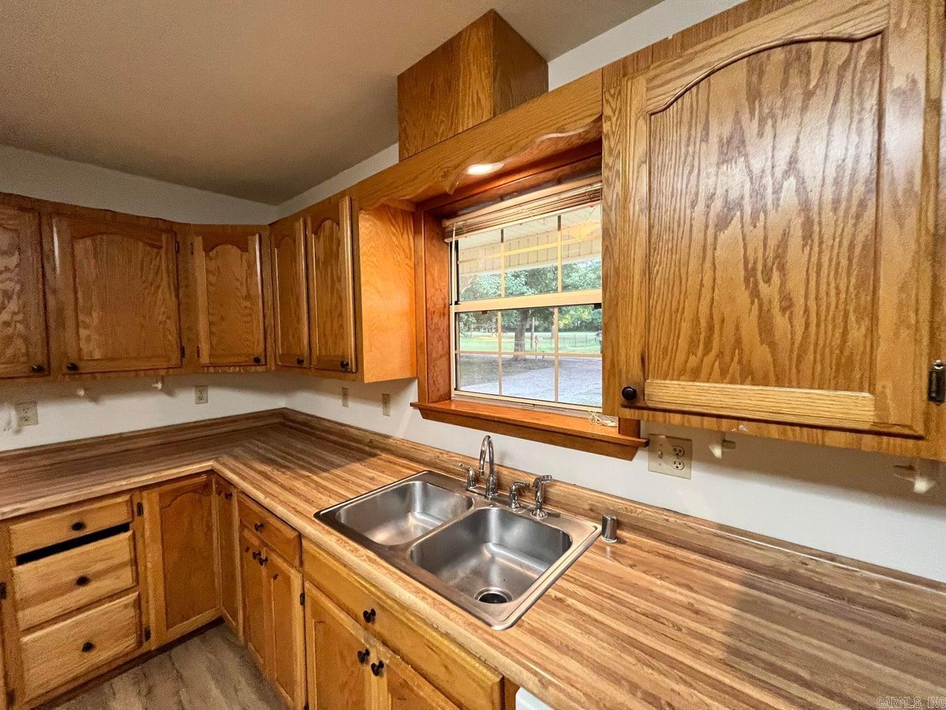75 Moore Avenue Property Photo 13