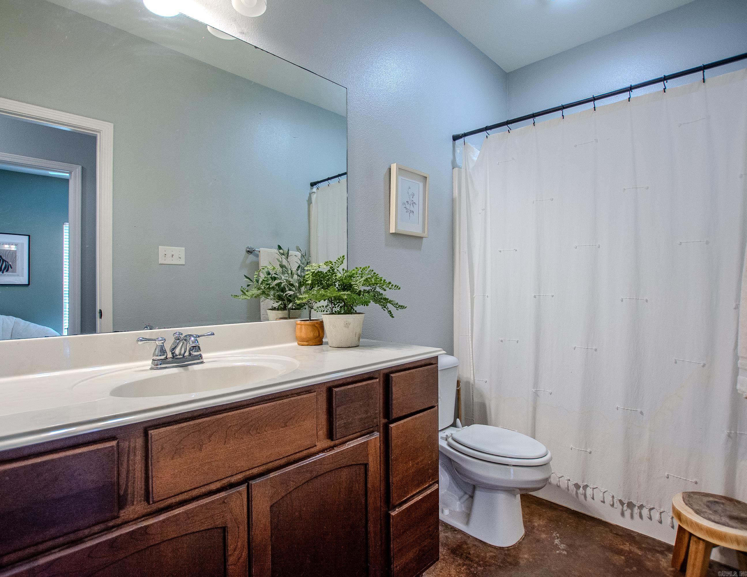 2746 Westbury Drive Property Photo 27
