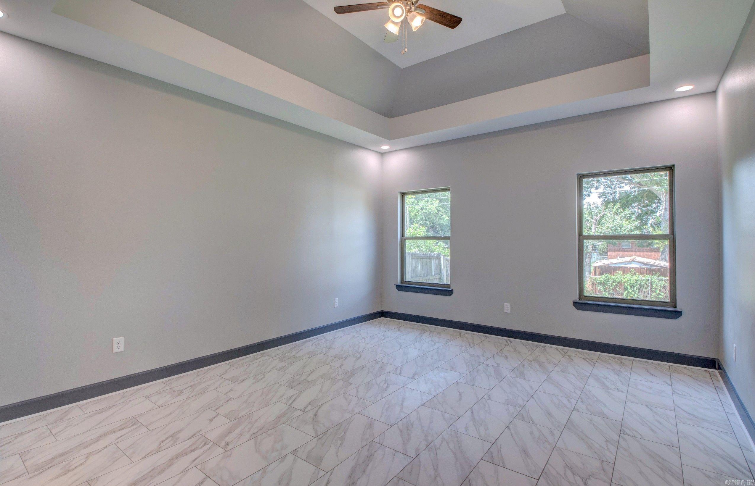 14 Oxford Run Court Property Photo 12