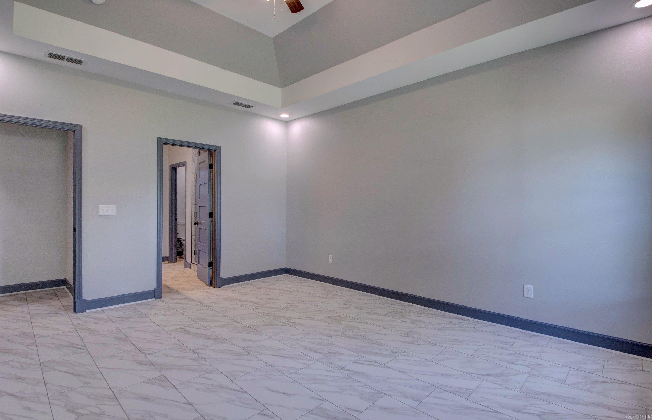 14 Oxford Run Court Property Photo 13